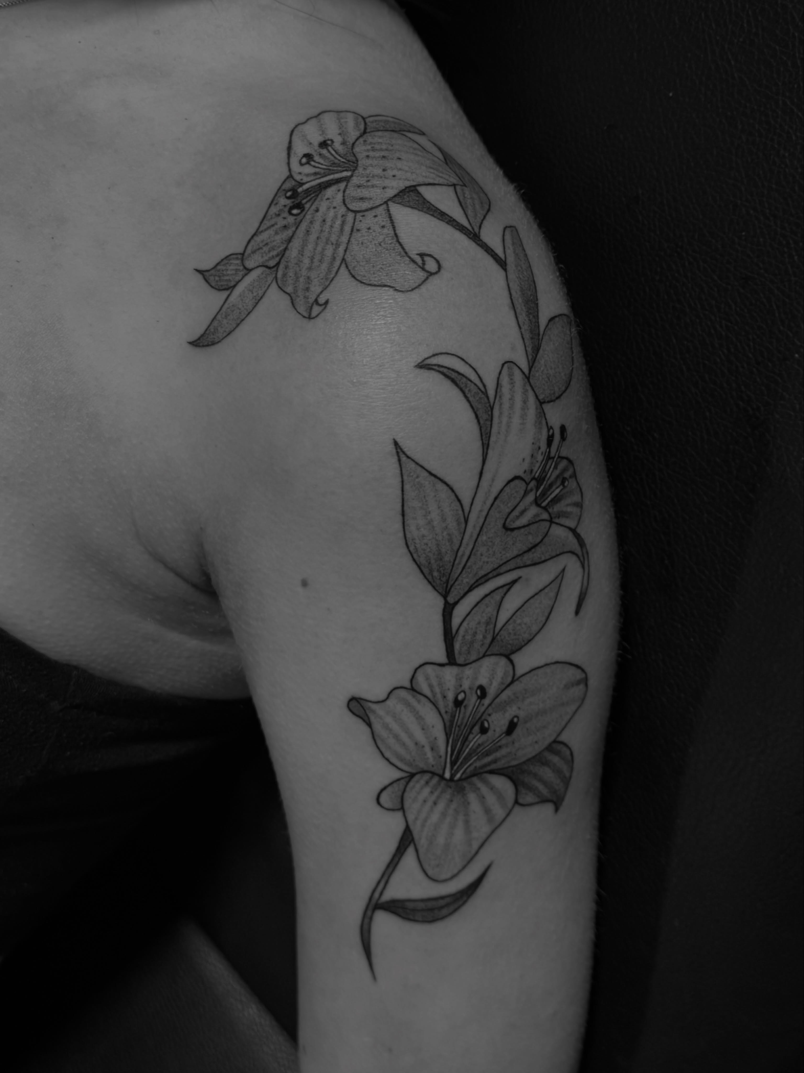 Tattoo by @sosie.tattoo โ black_and_grey