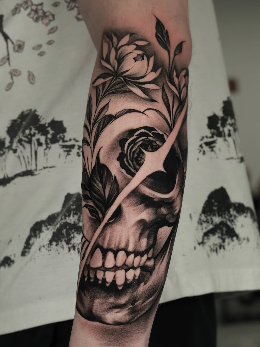 Tattoo by @lys__ink — realism, black_and_grey