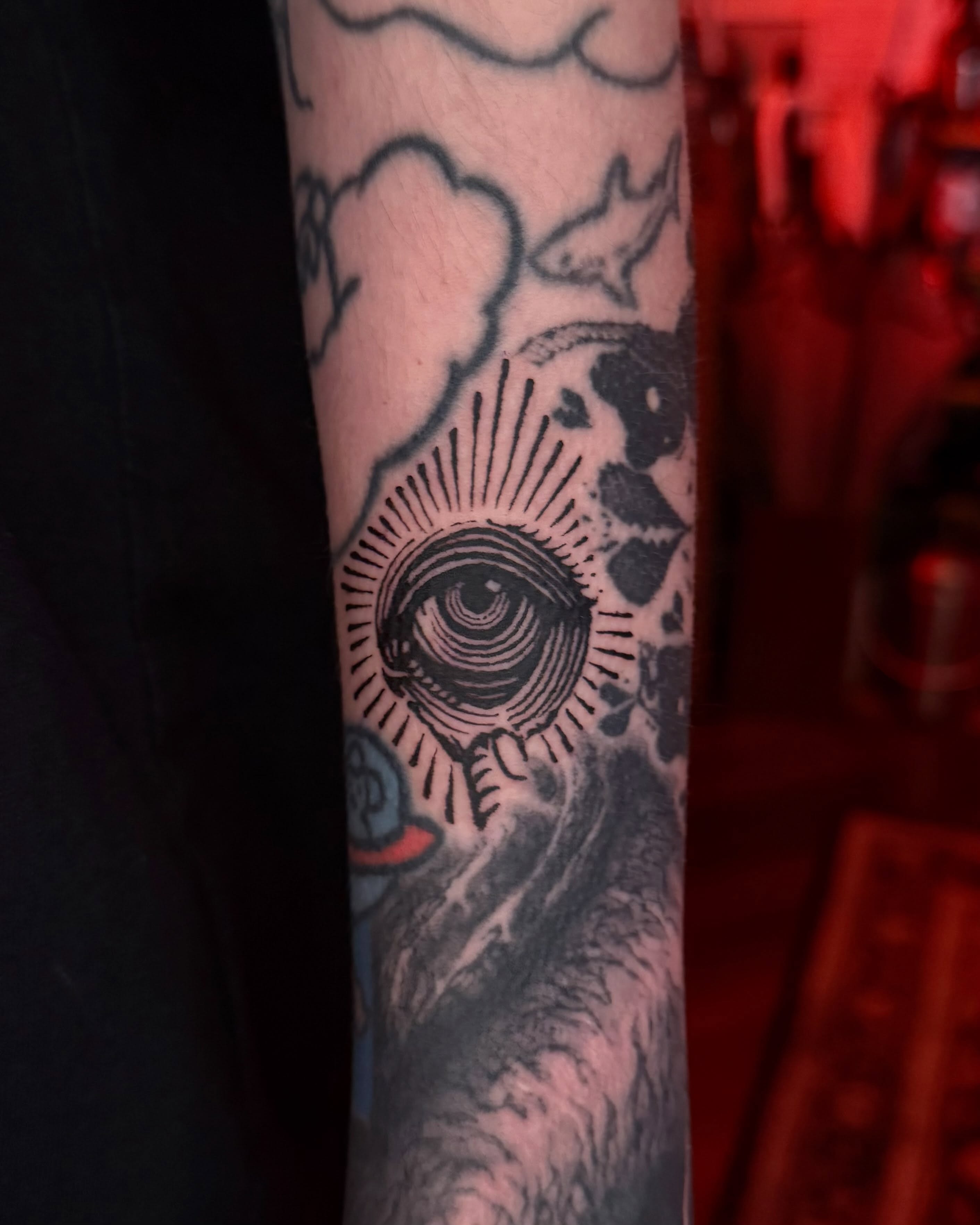 Tattoo by @tt_babaco — blackwork, dotwork