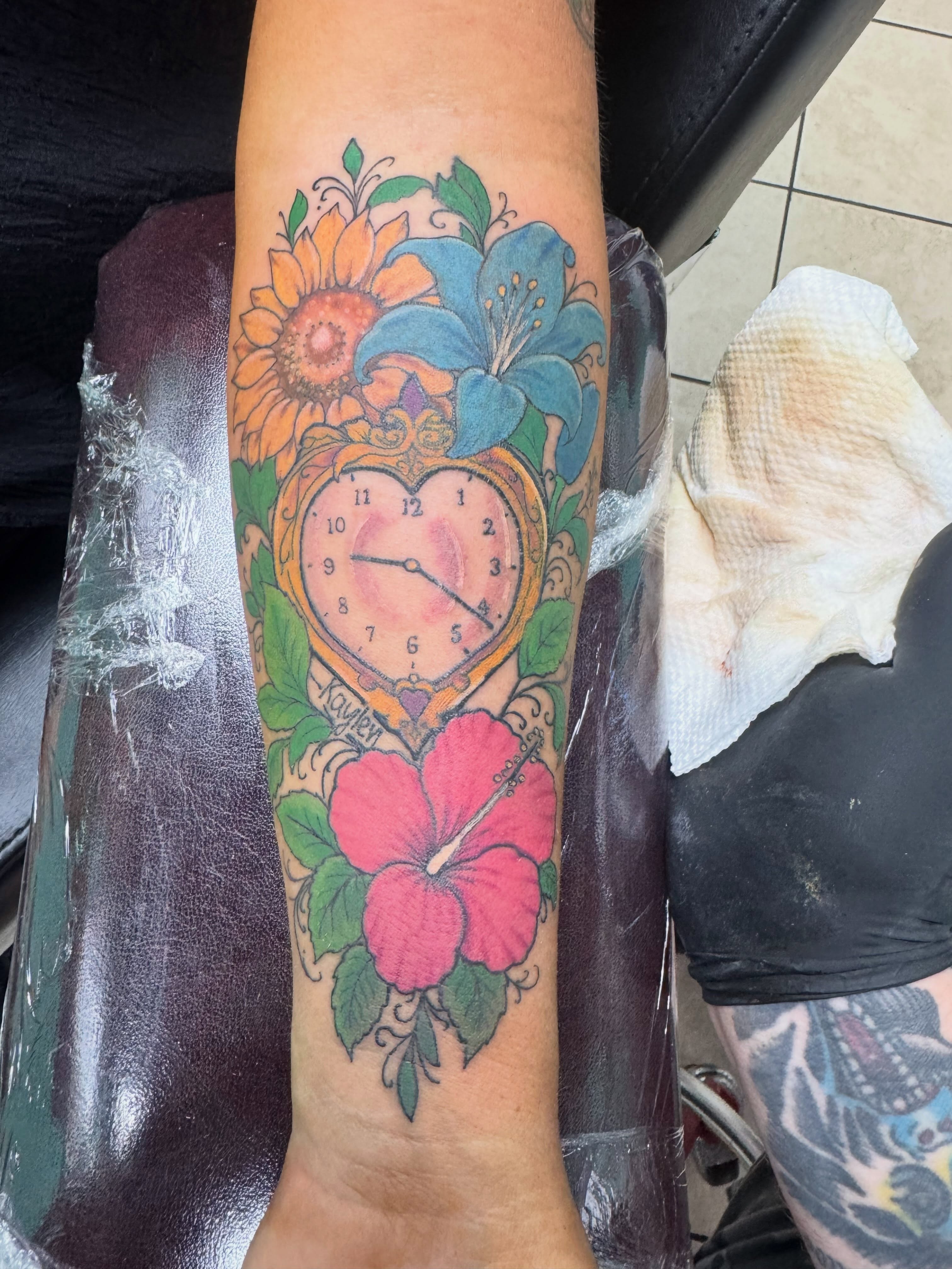 Tattoo by @artisanbodypiercingandtattoo — american_traditional, dotwork