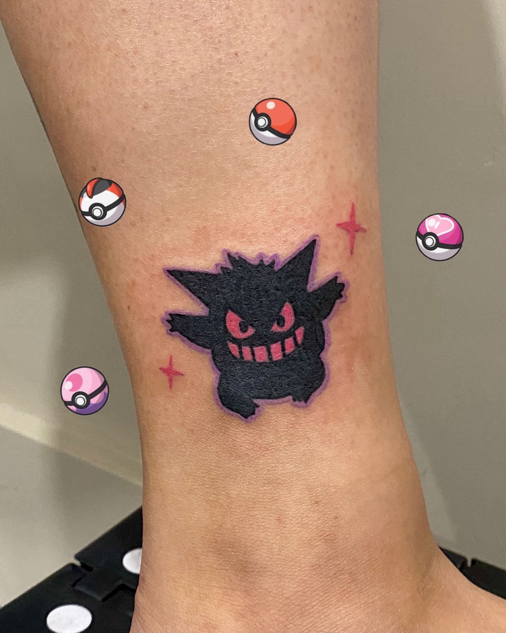 Tattoo by 𝗠 𝗔 𝗬 𝗢 • 𝗖𝗮𝘁 𝗧𝗮𝘁𝘁𝗼𝗼, Toronto, Canada