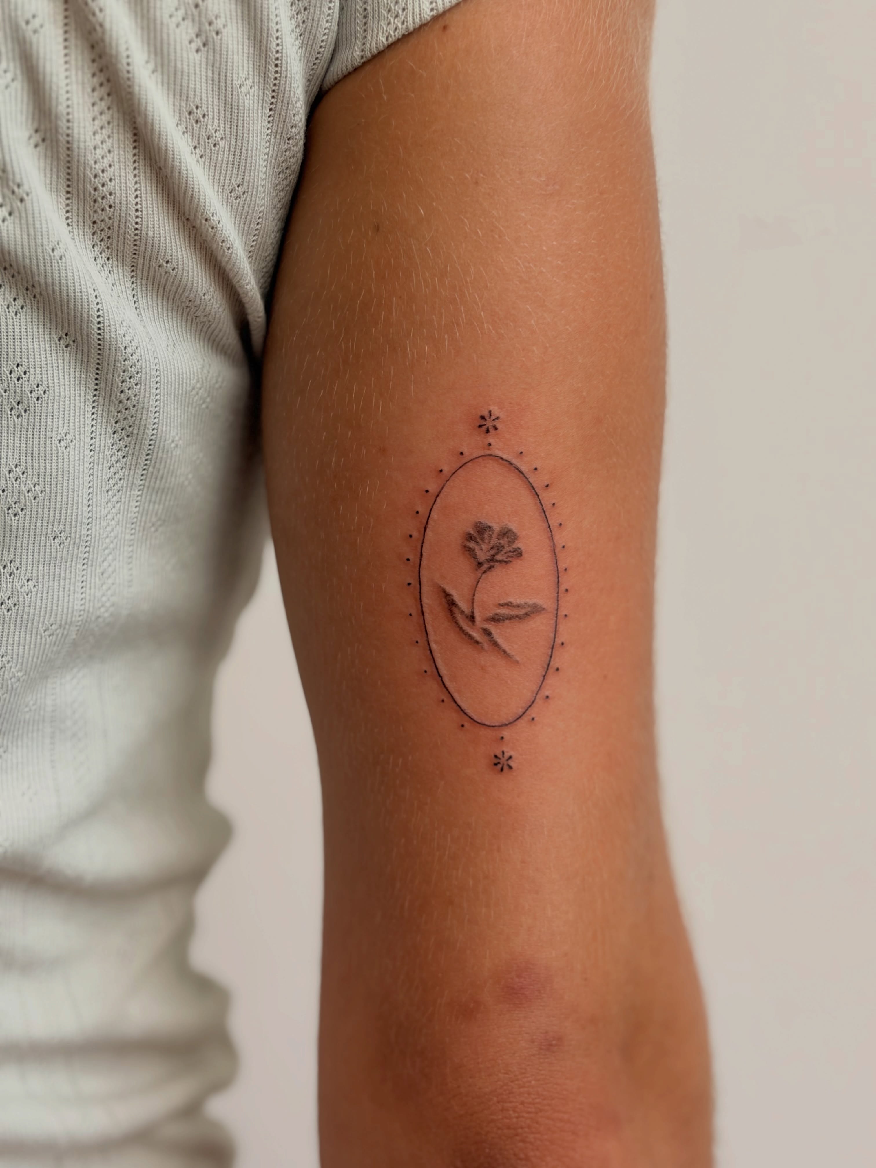 Tattoo by @cam.tats โ dotwork