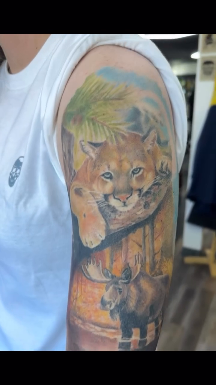 Tattoo by @ladh_tattoos — realism, watercolor