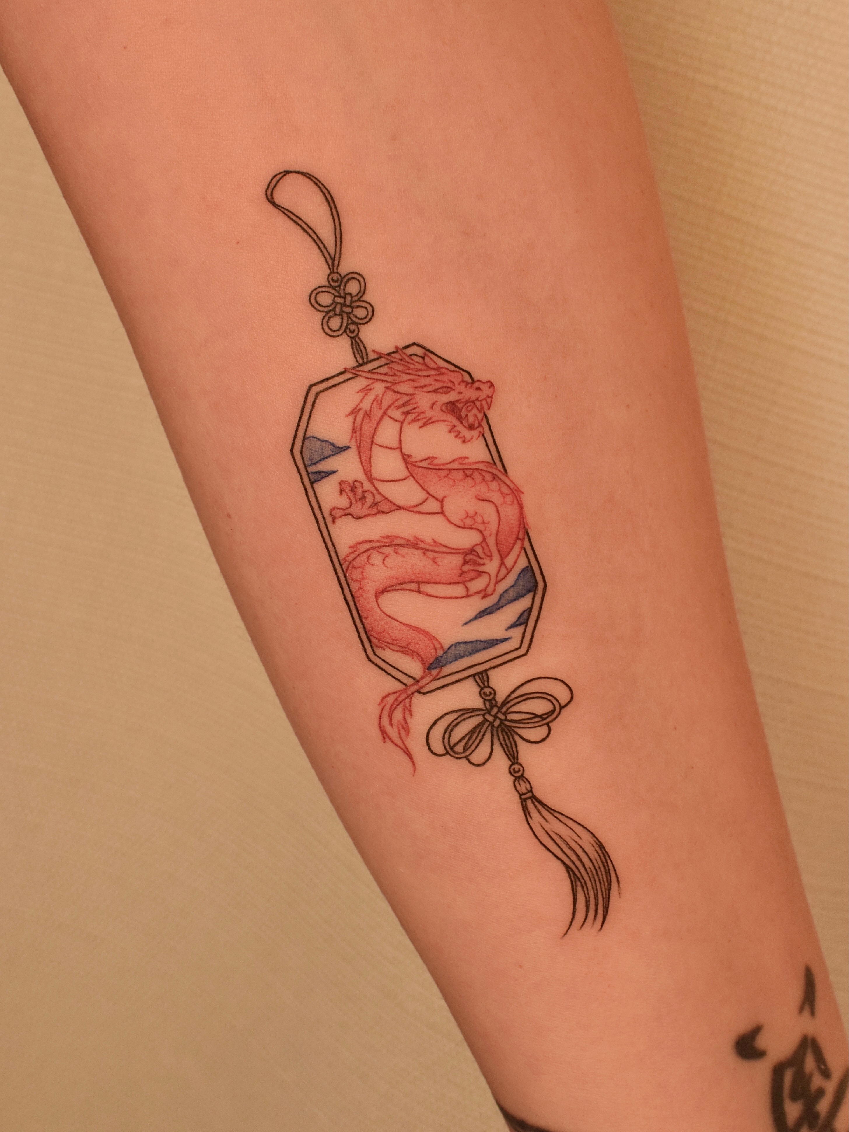 Tattoo by @tattooer_jina — geometric