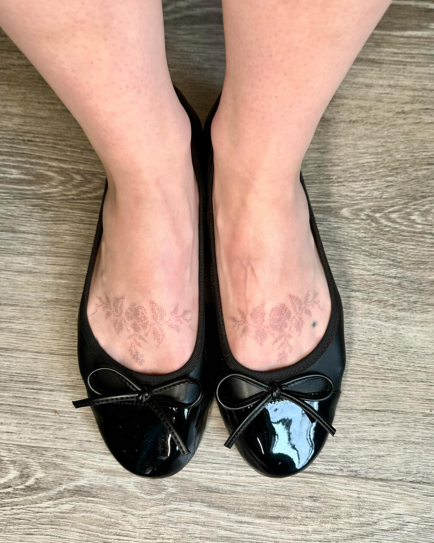 Floral pattern black and grey tattoo on the foot by GG ๐ธ