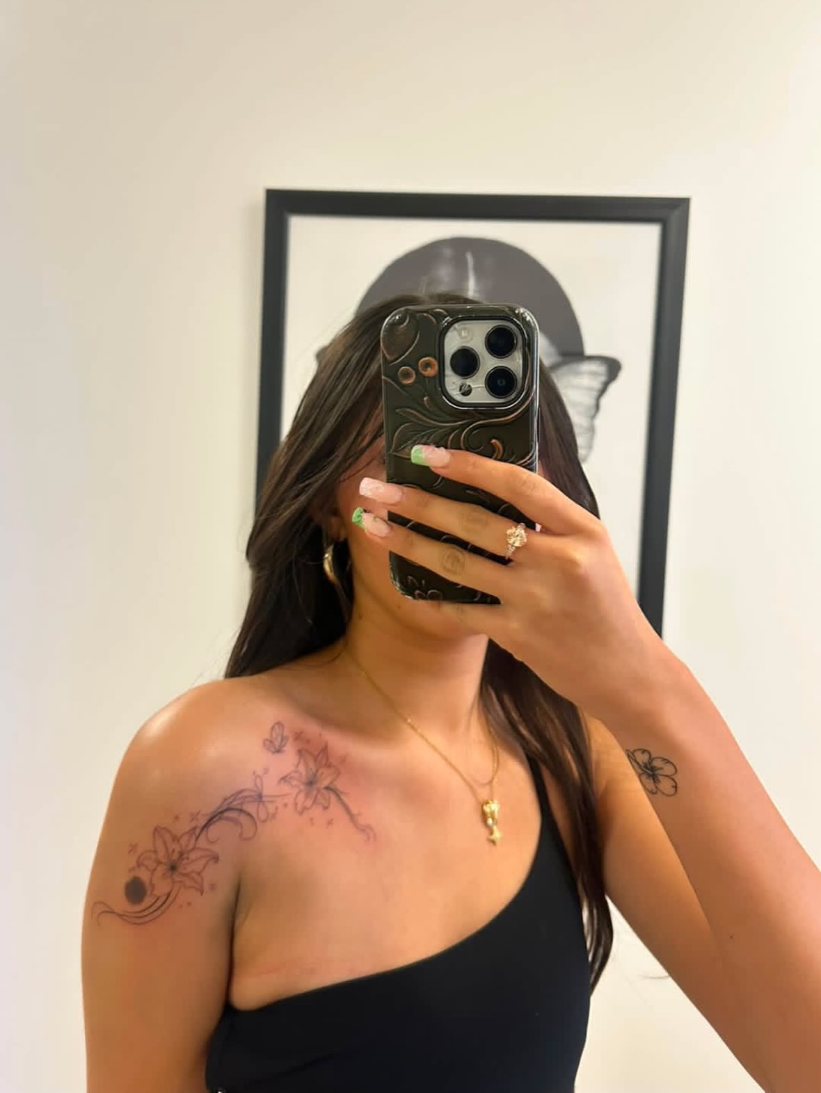 Flower and butterfly American traditional tattoo on the shoulder by 𝒜𝓇𝓉𝒾𝓈𝓉 𝒟𝒶𝒾𝓈𝓎 ♡