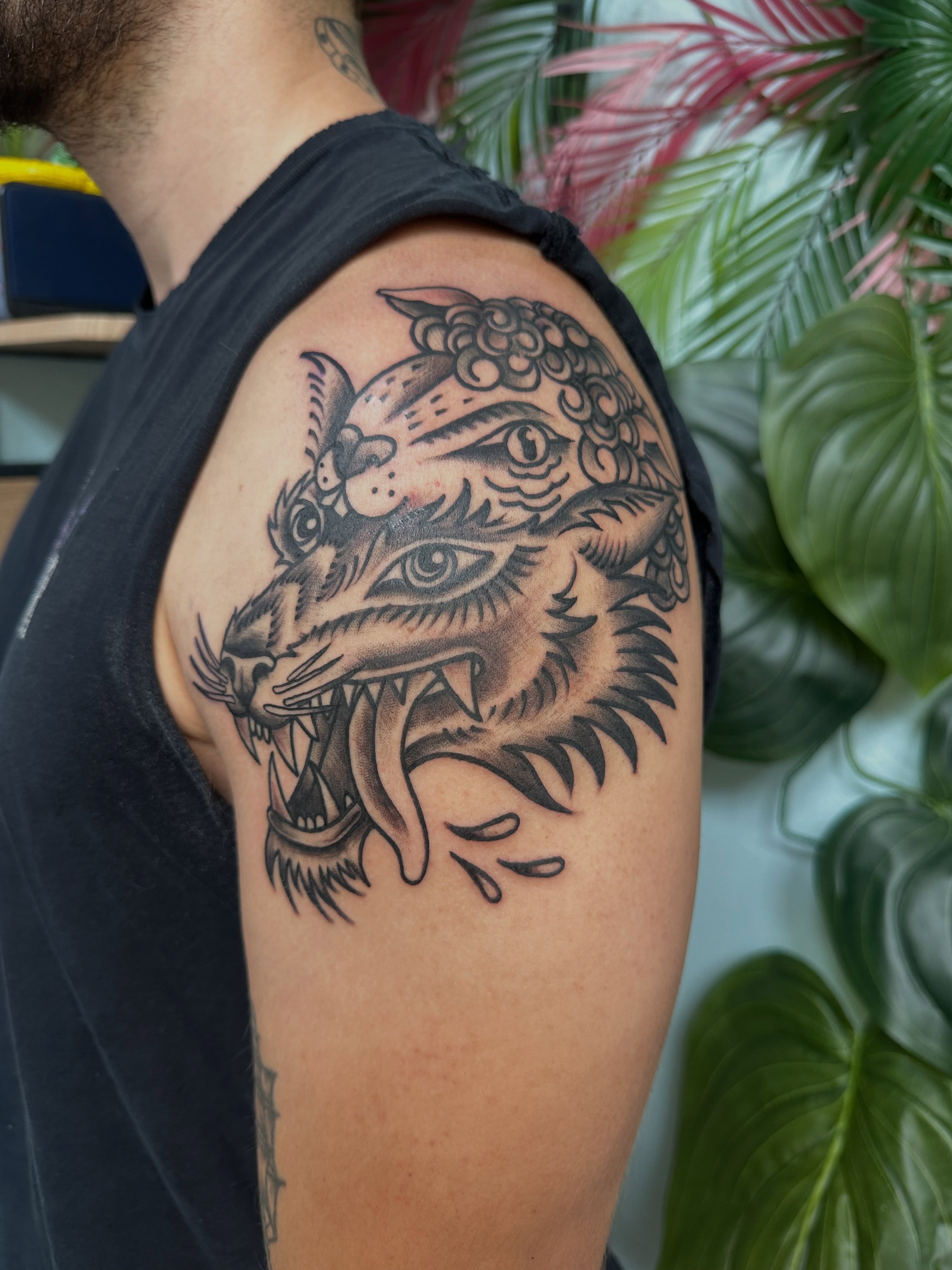 Wolf head black and grey tattoo on the shoulder by ๐ฌ๐๐๐ฏ๐ ๐ฆ ๐๐ฉ๐ฆ๐ท๐๐๐ข๐ฑ๐ฅ ๐ซง๐ผ, Joplin, Missouri