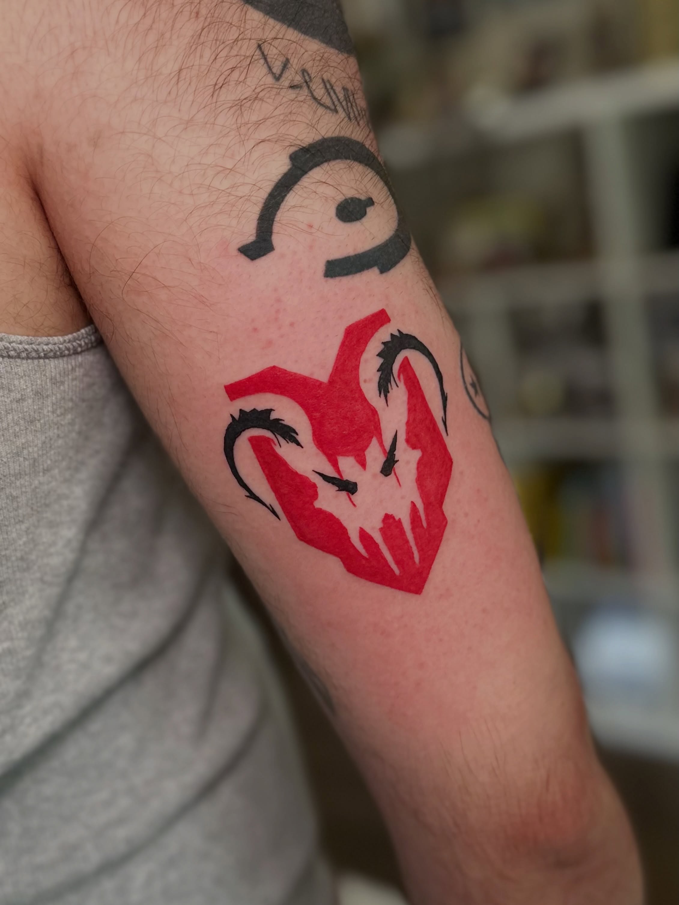 Ram head geometric tattoo on the forearm by @tatt2st