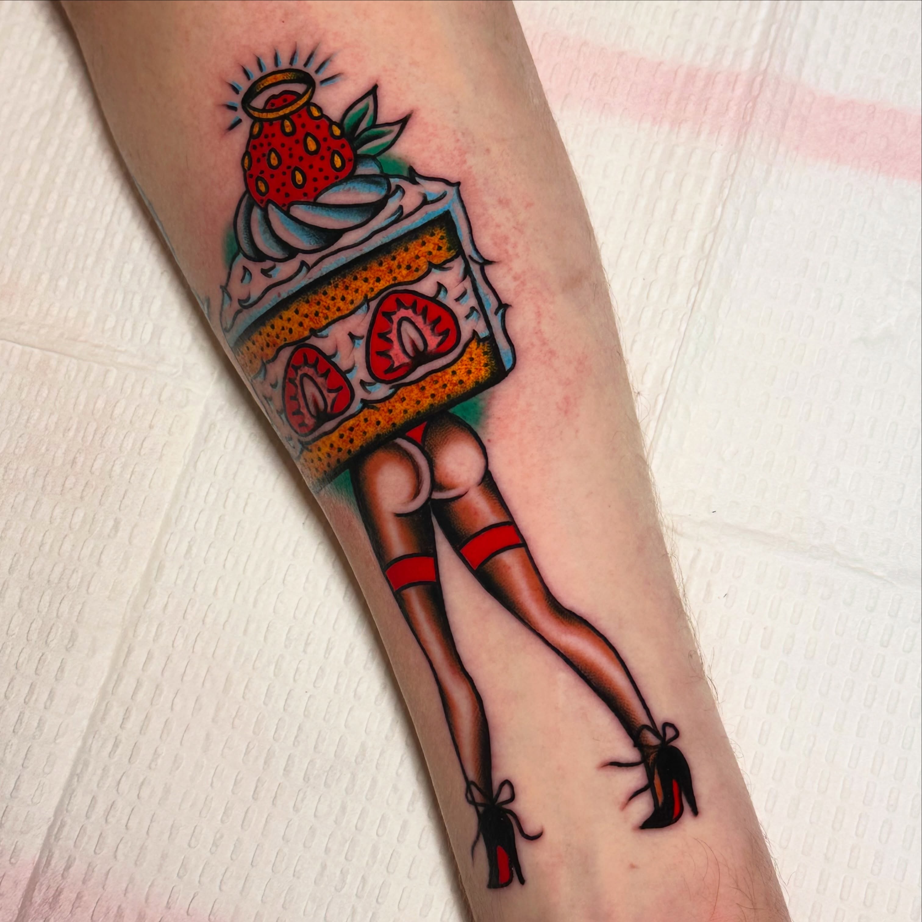 Tattoo by @kikipainmaker — american_traditional
