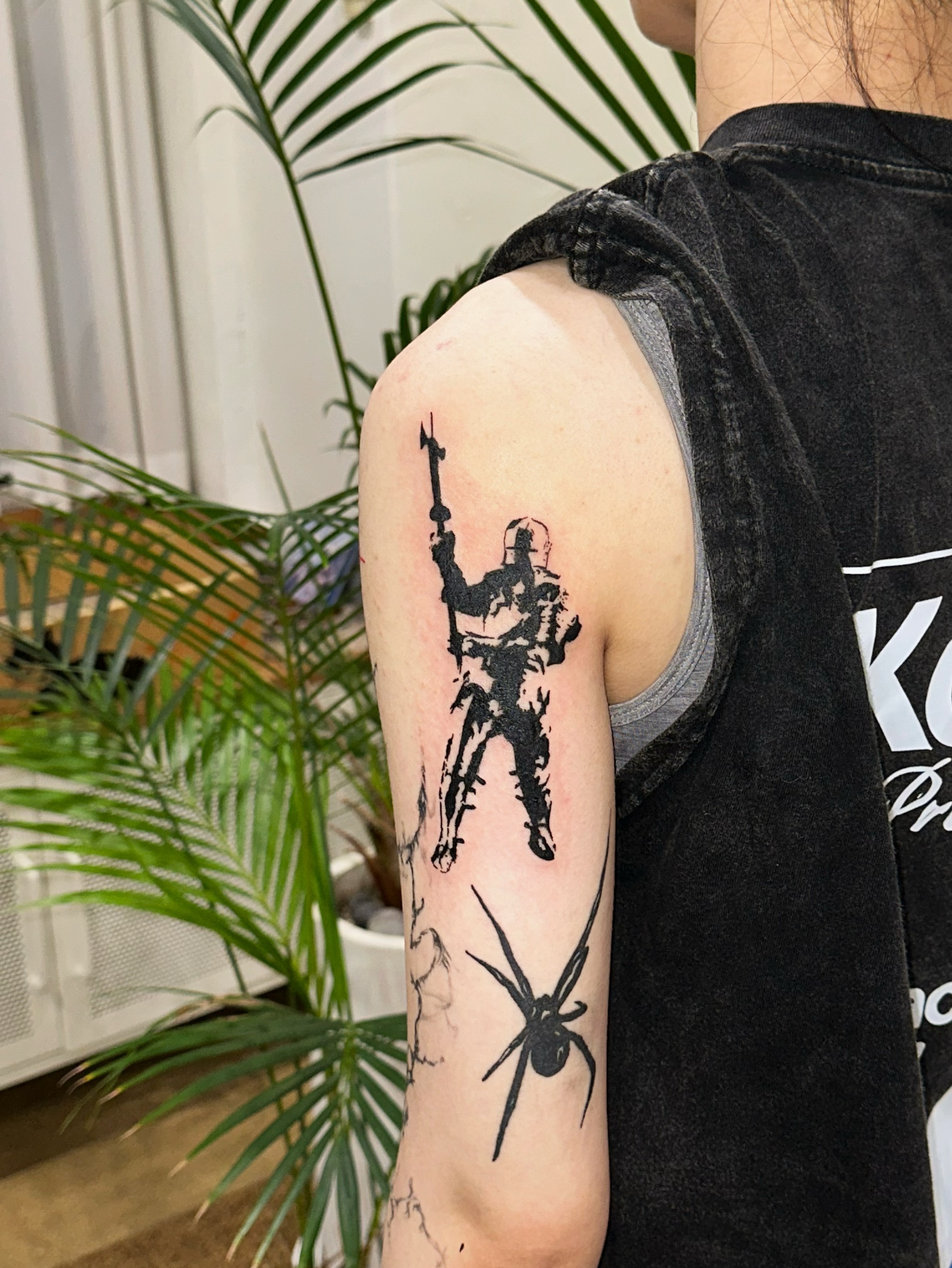 Tattoo by @kiijooya — black_and_grey