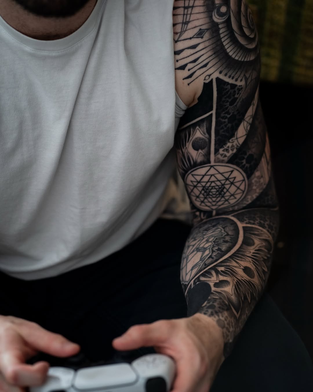 Tattoo by @josalinegreen — geometric