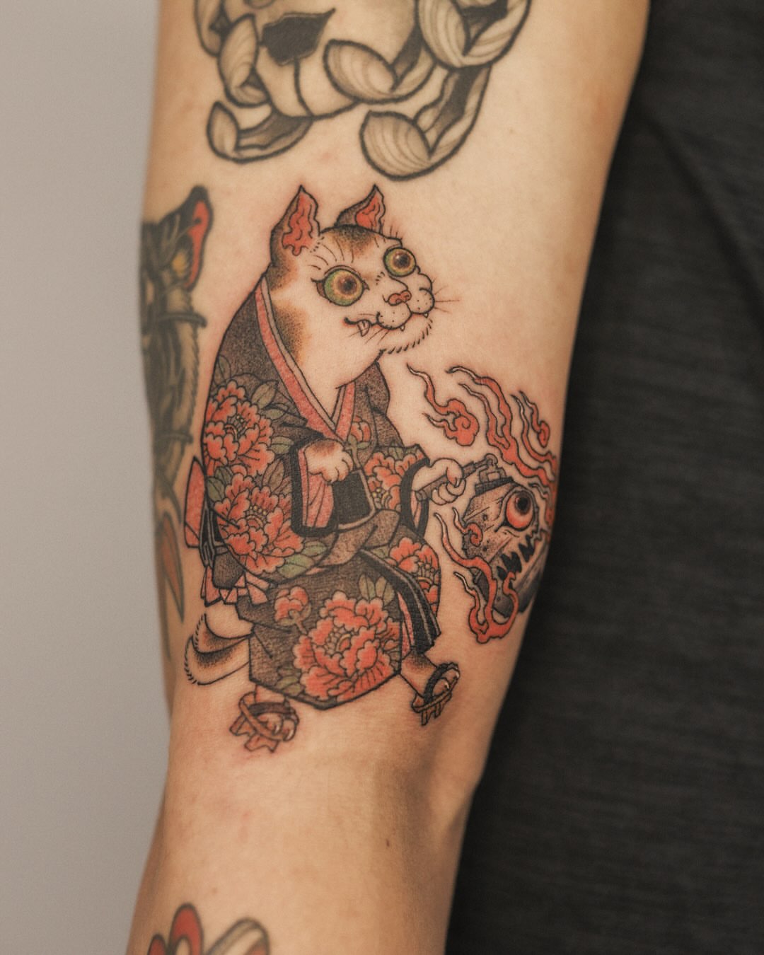 Cat in kimono japanese irezumi tattoo on the forearm by 홍대타투