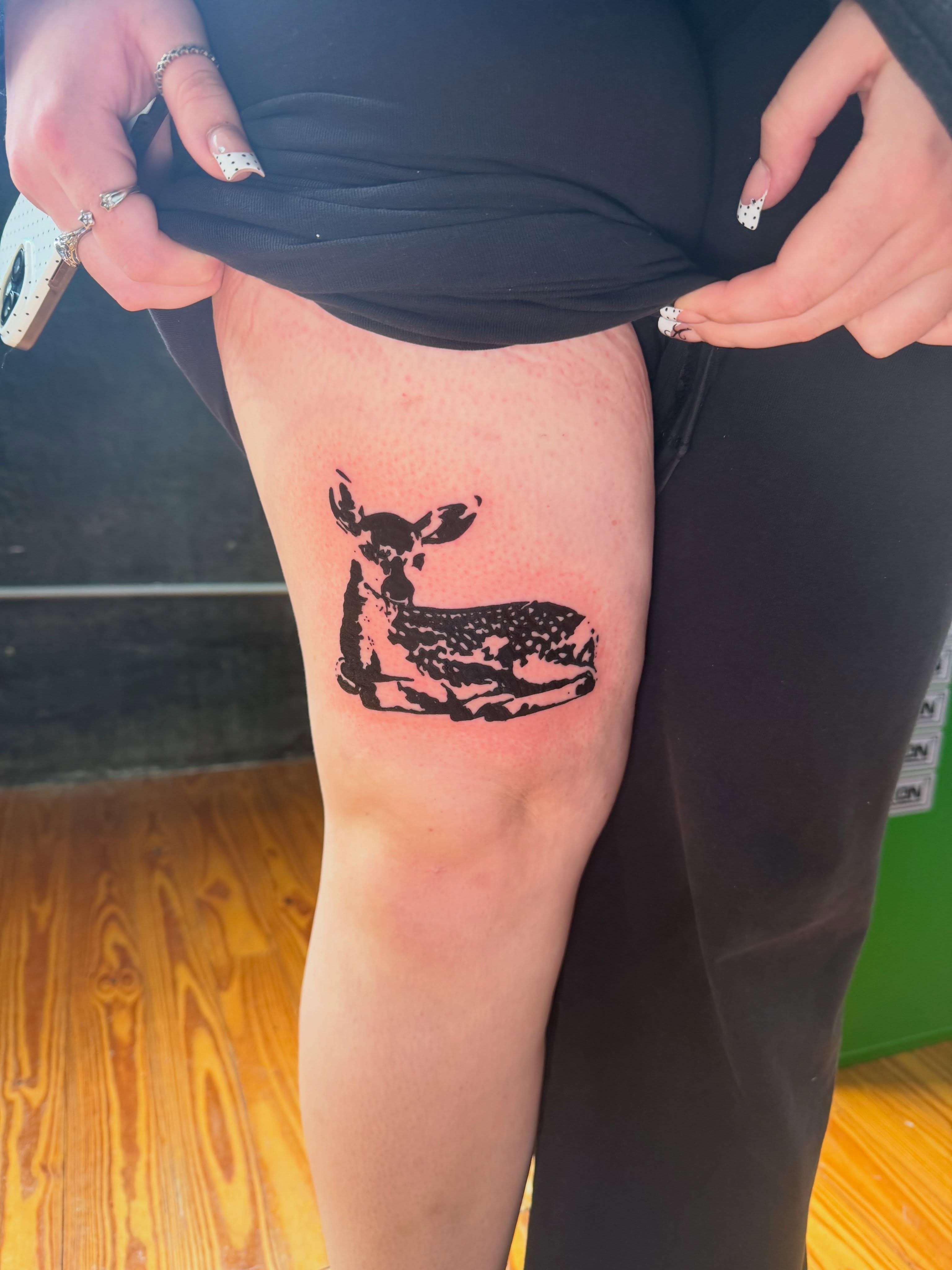 Deer black and grey tattoo on the thigh by Jose Javier