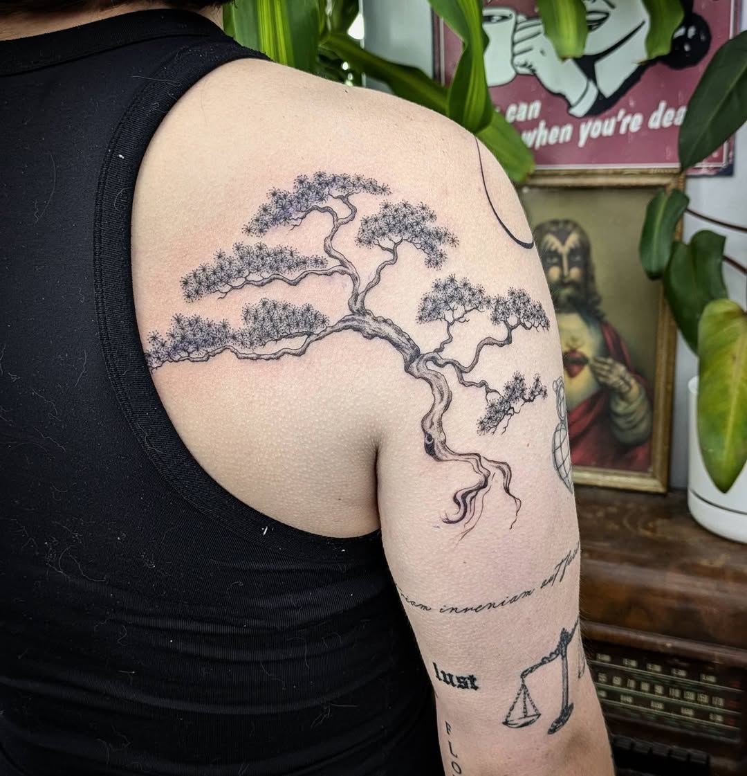 Tattoo by @alizee_tattoo — fine_line, black_and_grey