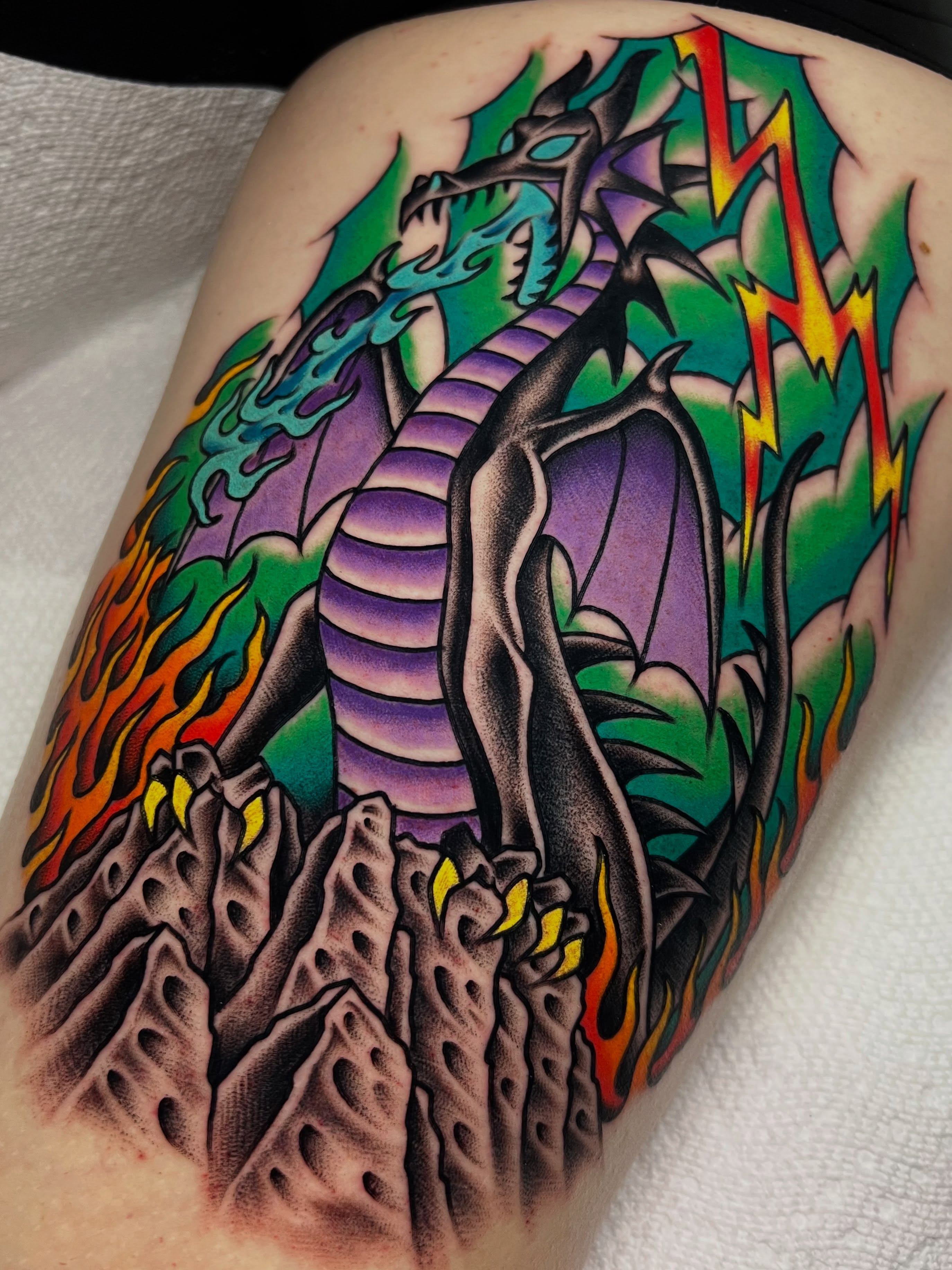 Dragon American traditional tattoo on the thigh by ᴍᴀᴛᴛ ᴀʟᴇxᴀɴᴅᴇʀ