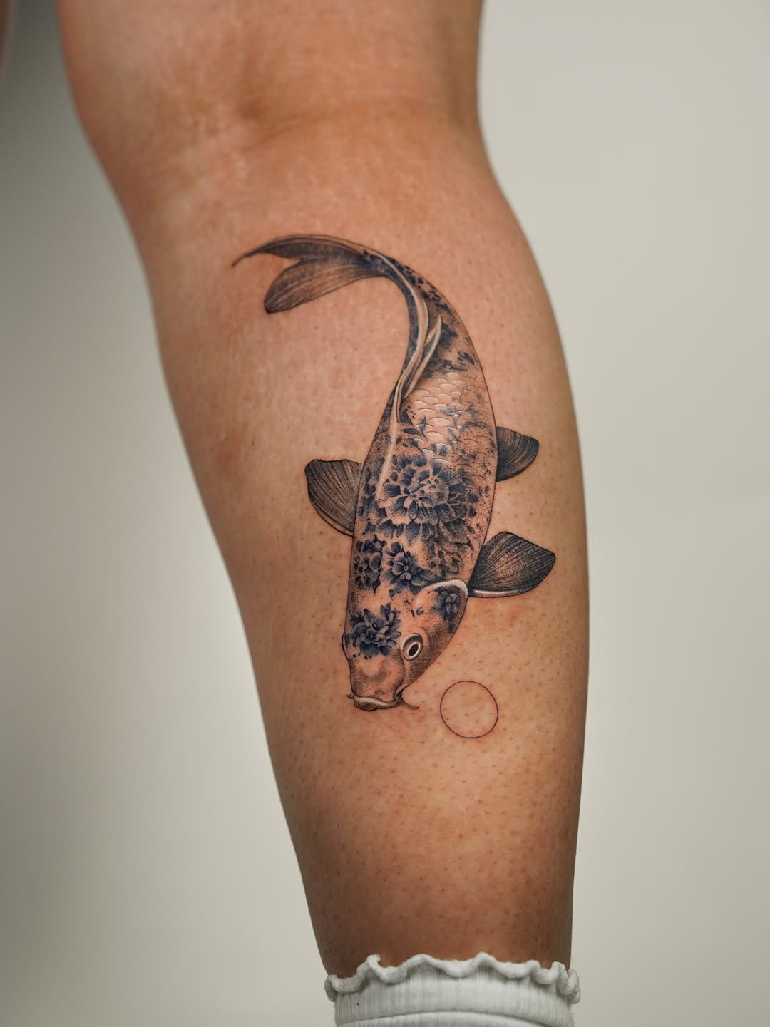 Tattoo by @tinnasole — japanese_irezumi, black_and_grey