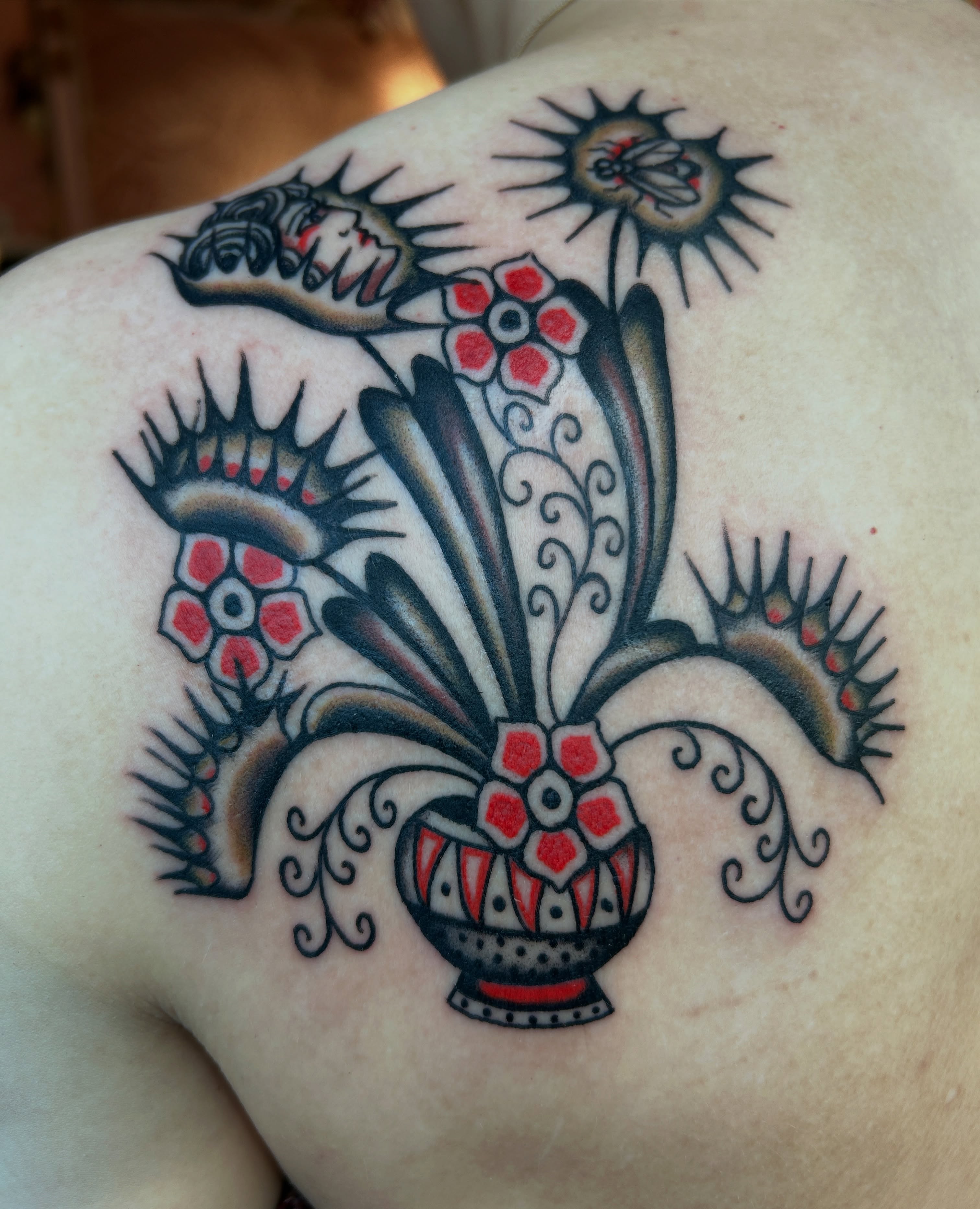 Fleur-de-lis American traditional tattoo on the shoulder by holly danesi . philadelphia tattoo, Philadelphia, Pennsylvania