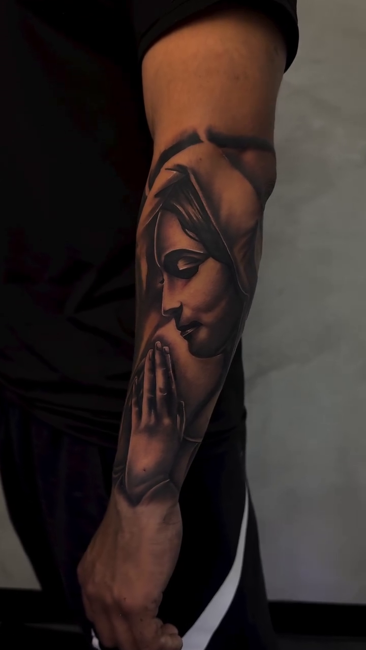 Tattoo by @ghostinkzz β black_and_grey, realism