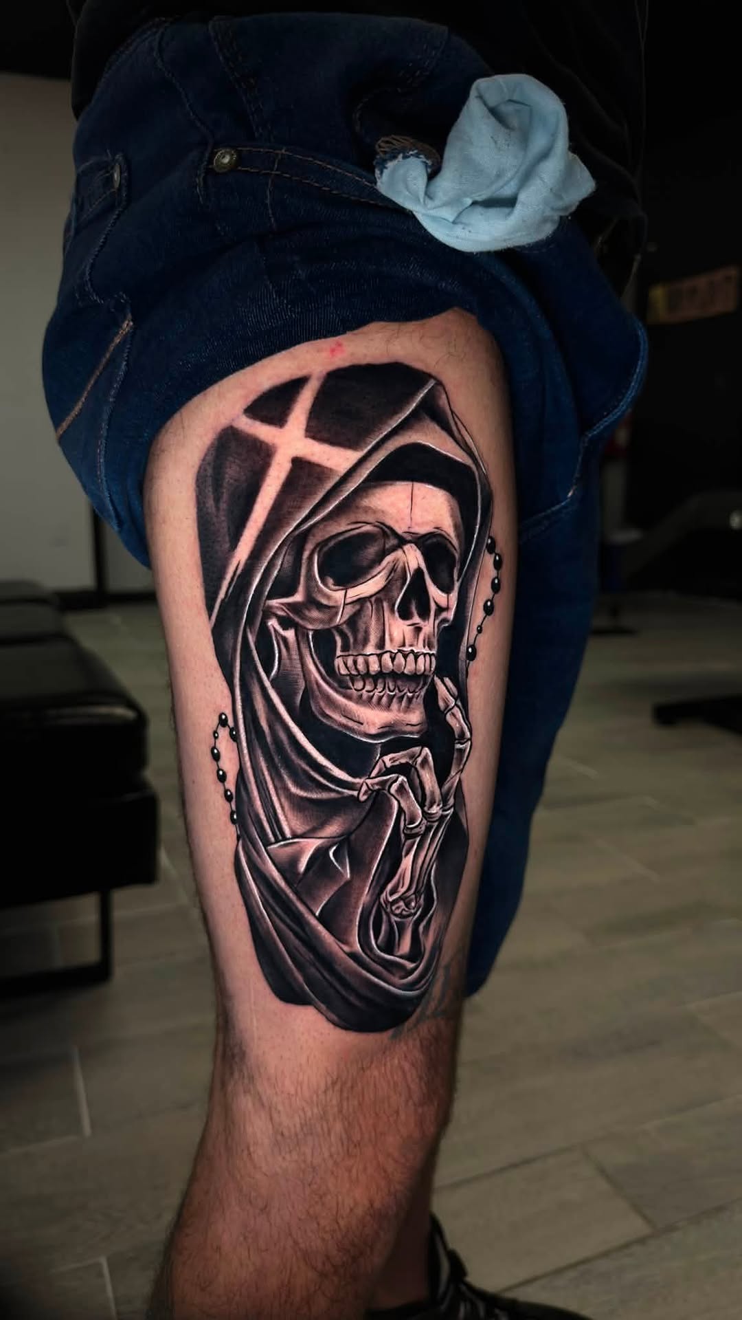 Tattoo by @juanon_tattoos — black_and_grey, realism