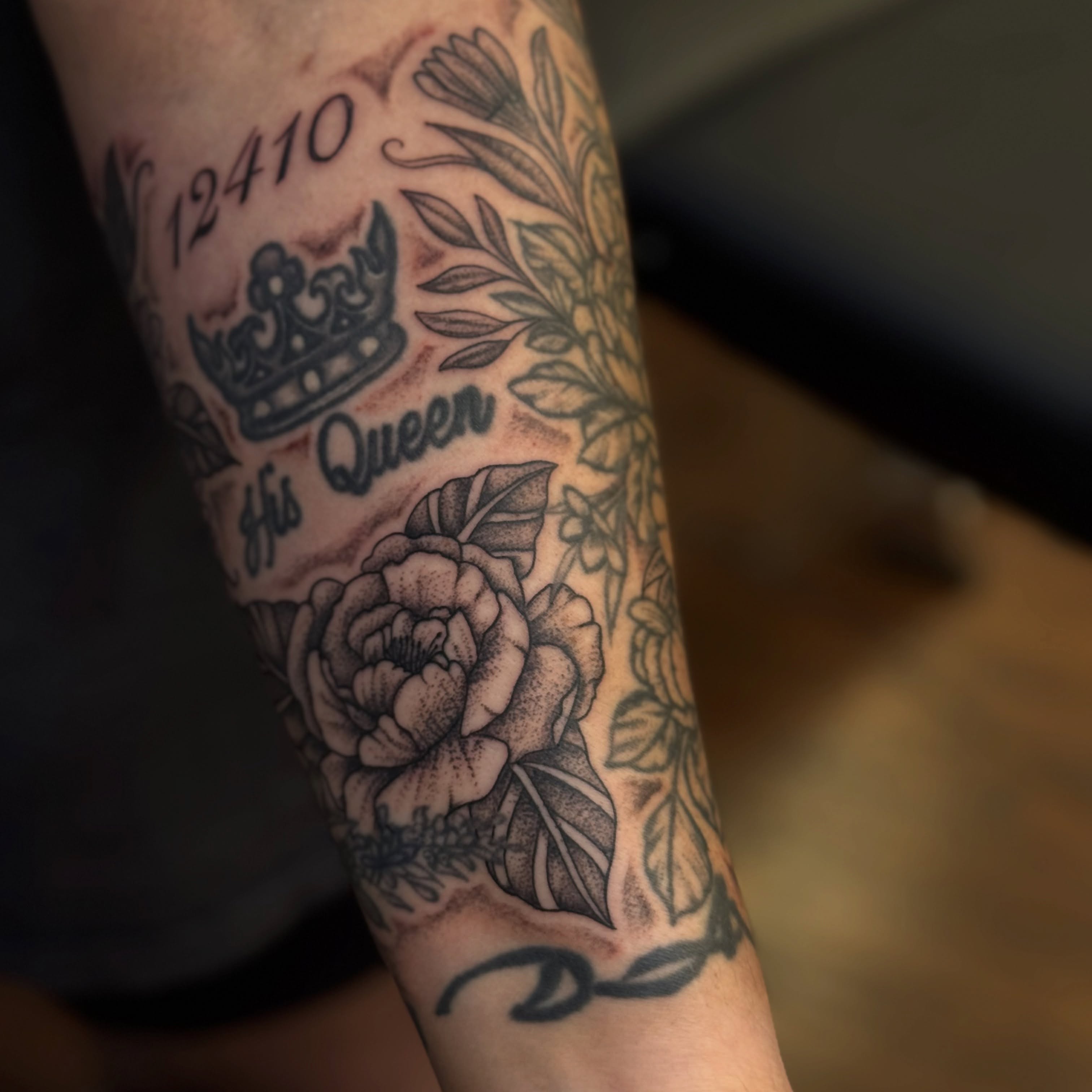 Peony and crown dotwork tattoo on the forearm by 𝕽𝖆𝖈𝖍𝖊𝖑 𝕽𝖆𝖉𝖎𝖈𝖆𝖑 Queens Tattooer