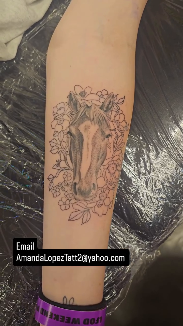 Tattoo by @amandalopeztatt2 — realism, black_and_grey