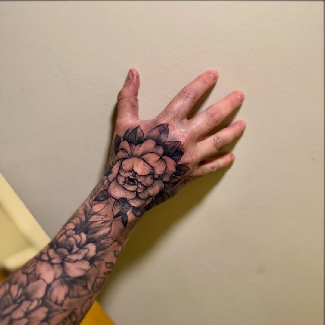 Floral bouquet black and grey tattoo on the hand by ๐ต๐๐๐๐๐๐๐ ๐ป๐๐๐๐