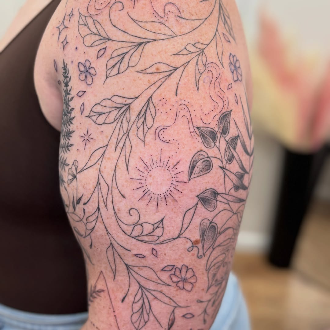 Tattoo by @athenaartistrytattoostudio — fine_line, dotwork