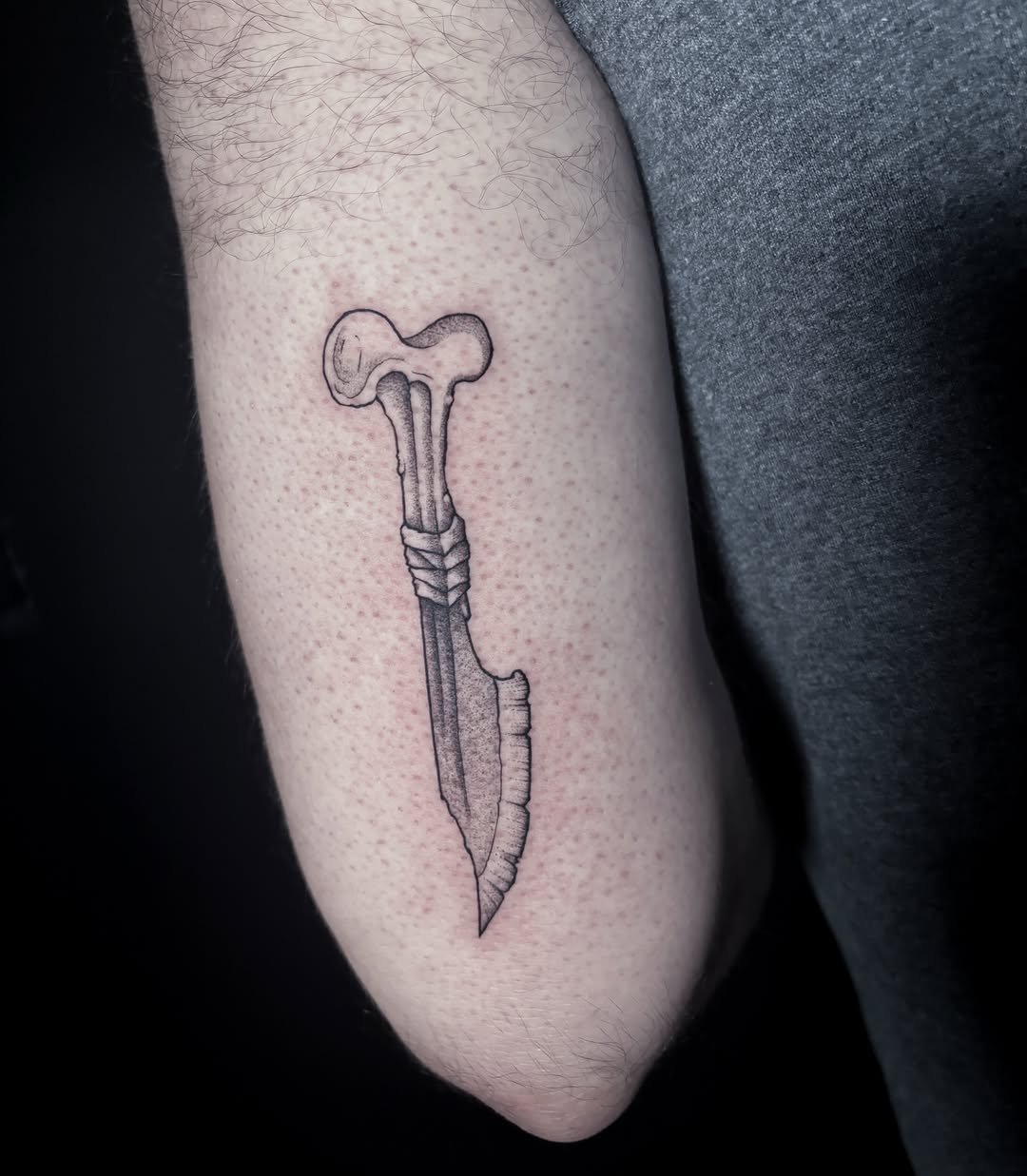 Tattoo by @noahdangink — black_and_grey