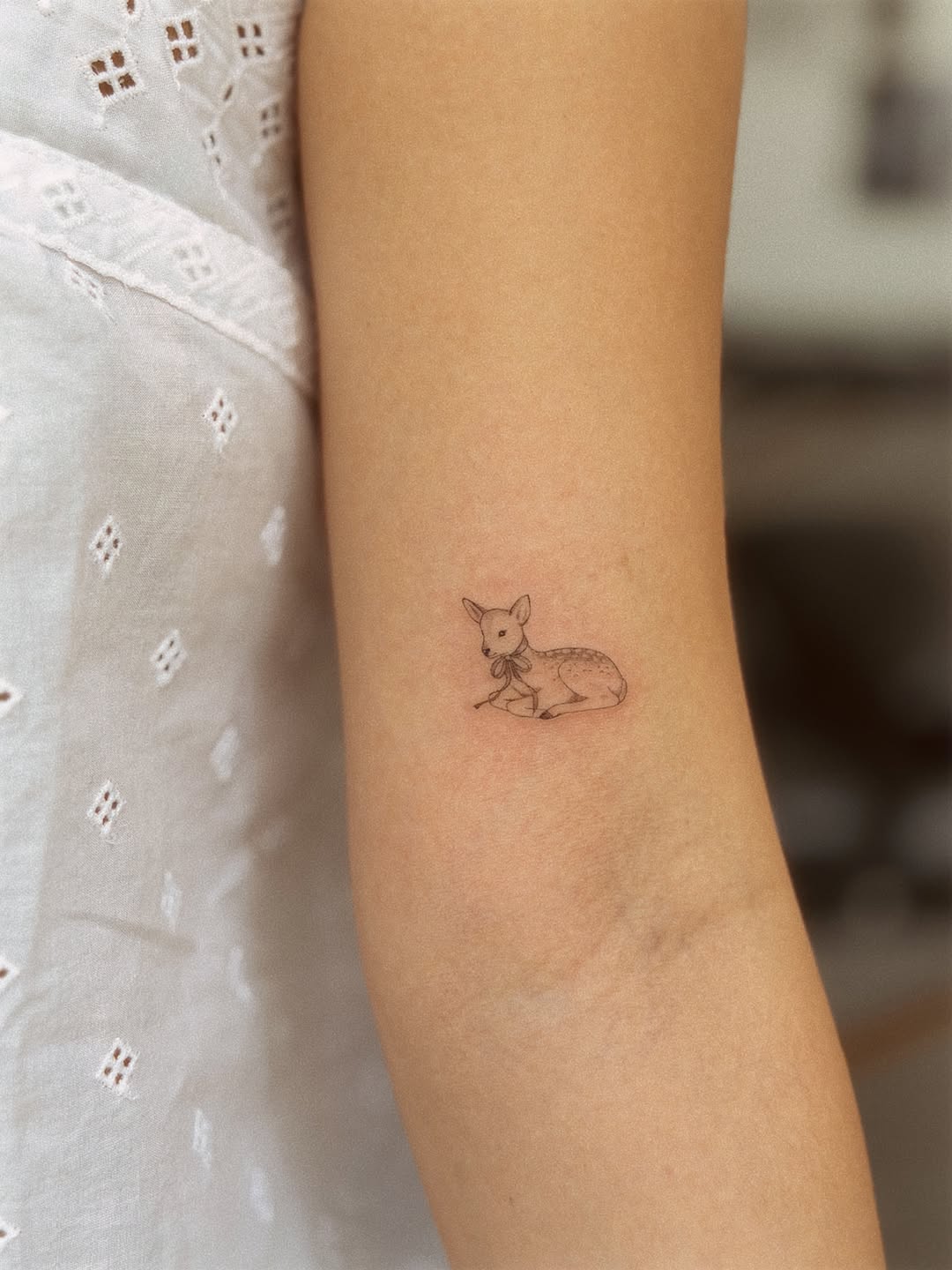 Tattoo by @yuli_tattoos β fine_line, minimalist