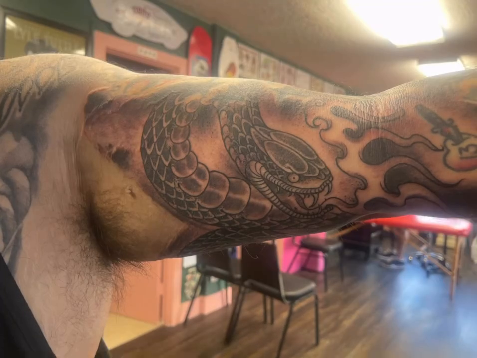 Tattoo by @tattoosbybluez — japanese_irezumi, black_and_grey