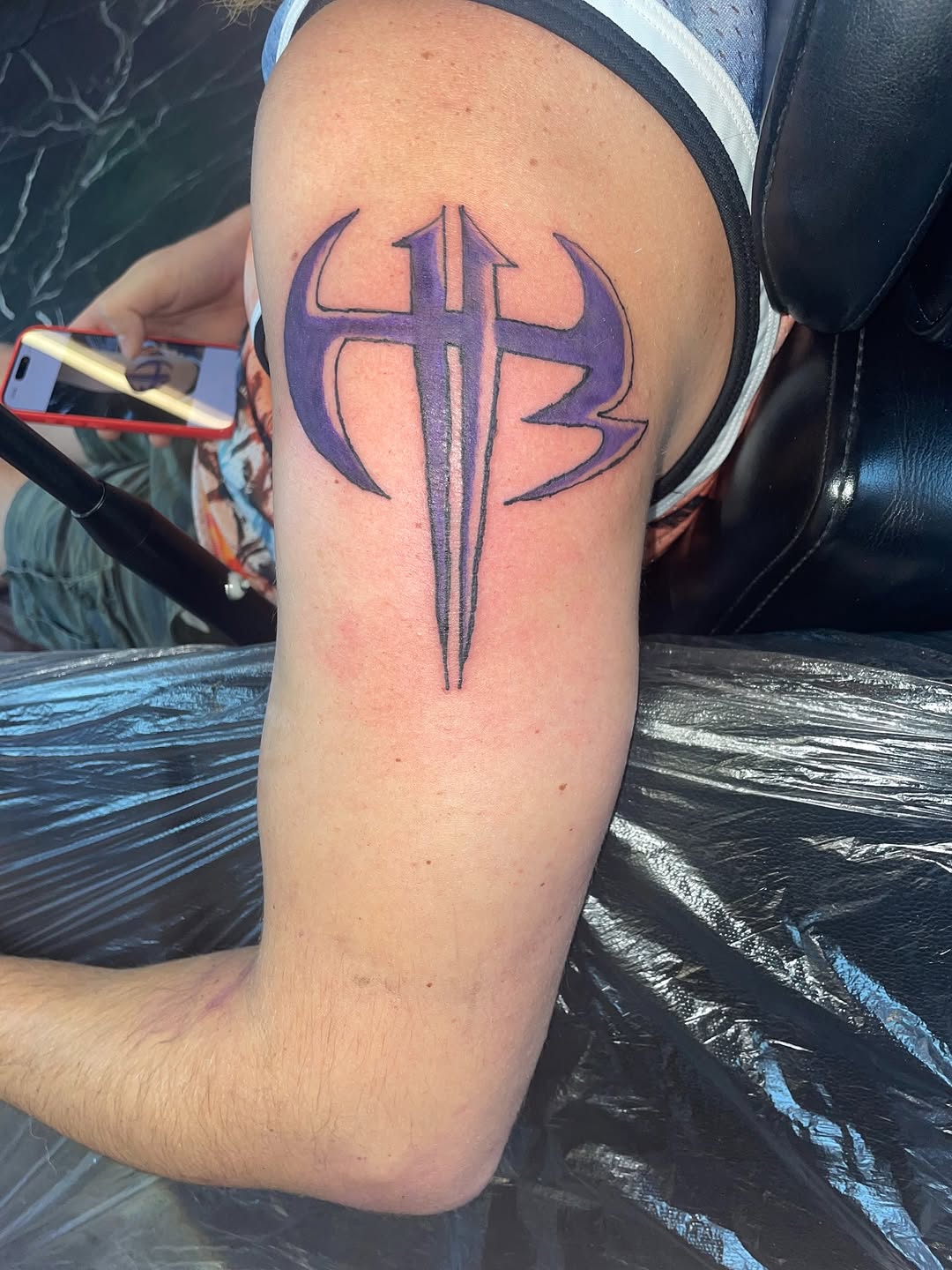 Tattoo by @yaya_tattoo26 — blackwork