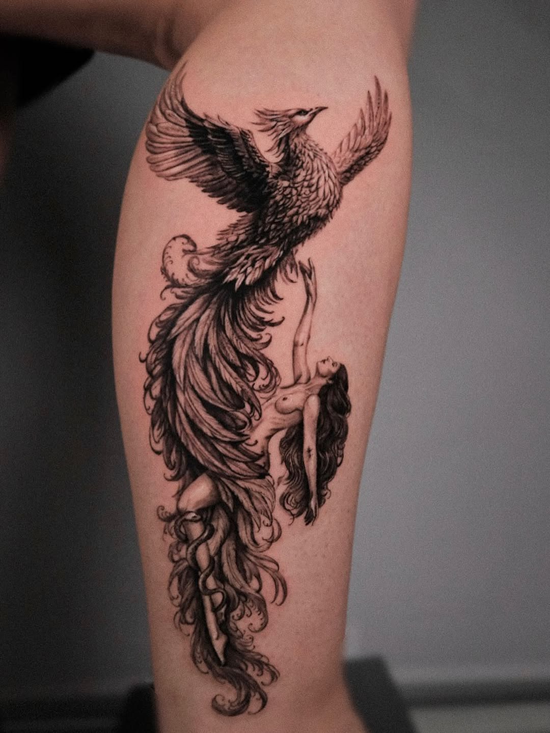 Phoenix and woman realism tattoo on the thigh by Da-An ･ﾟ✧ 다 안 𓇬˖