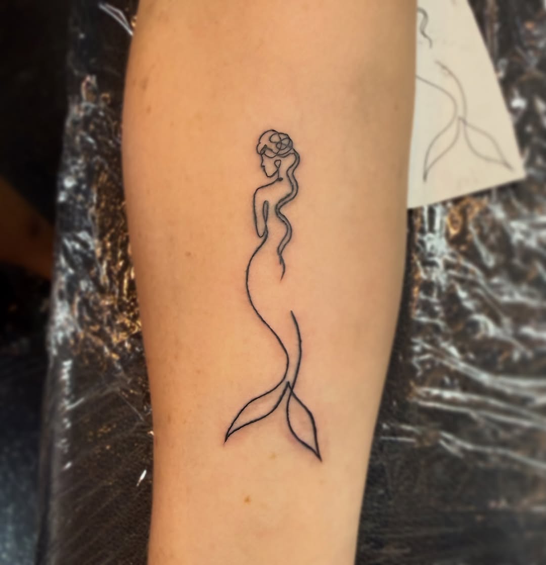 Tattoo by @darby_antonucci — fine_line, minimalist