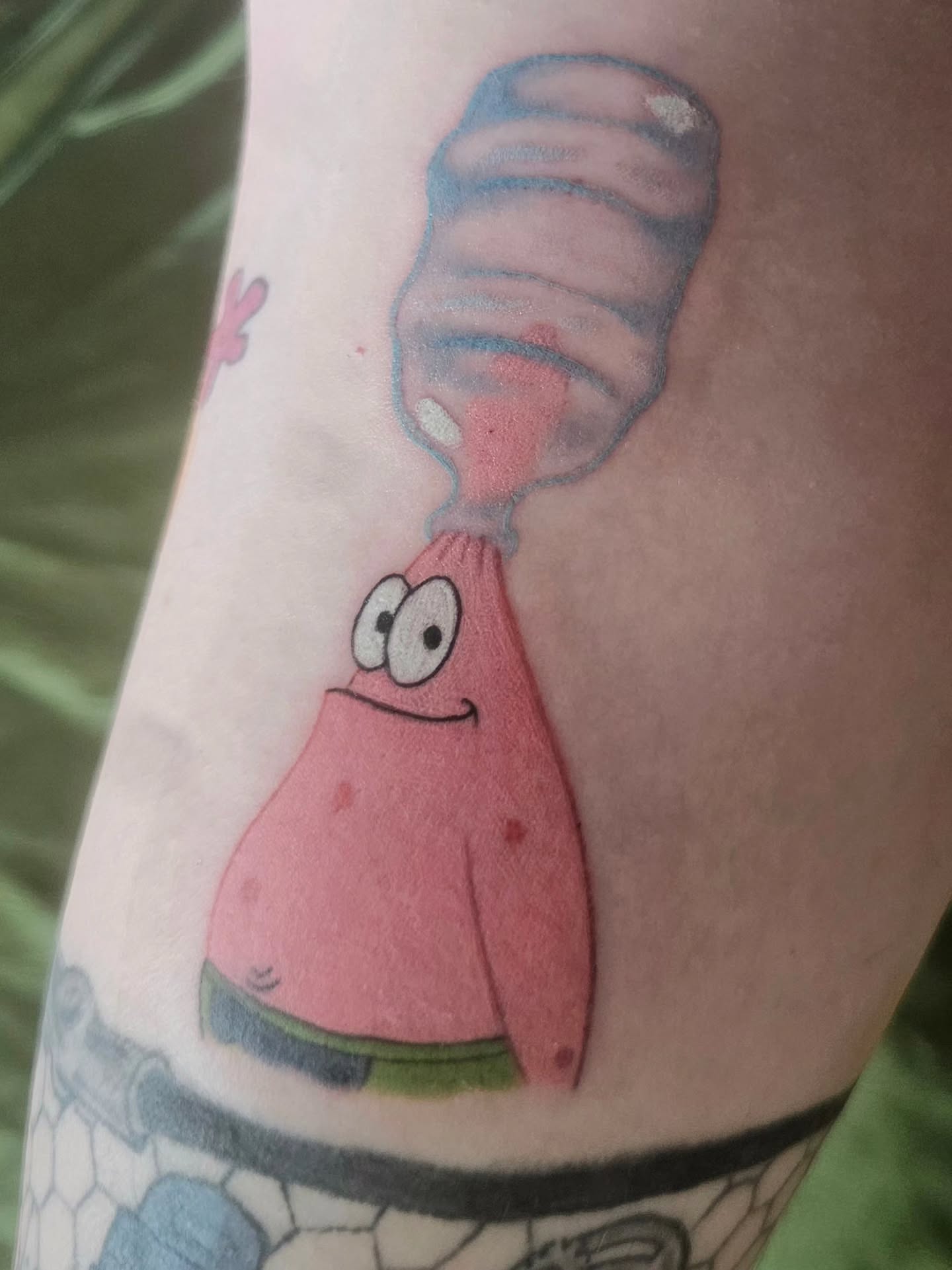 Patrick Star new school tattoo on the forearm by Ari 💠🧜‍♂️🐟🎨🦑🐚💠