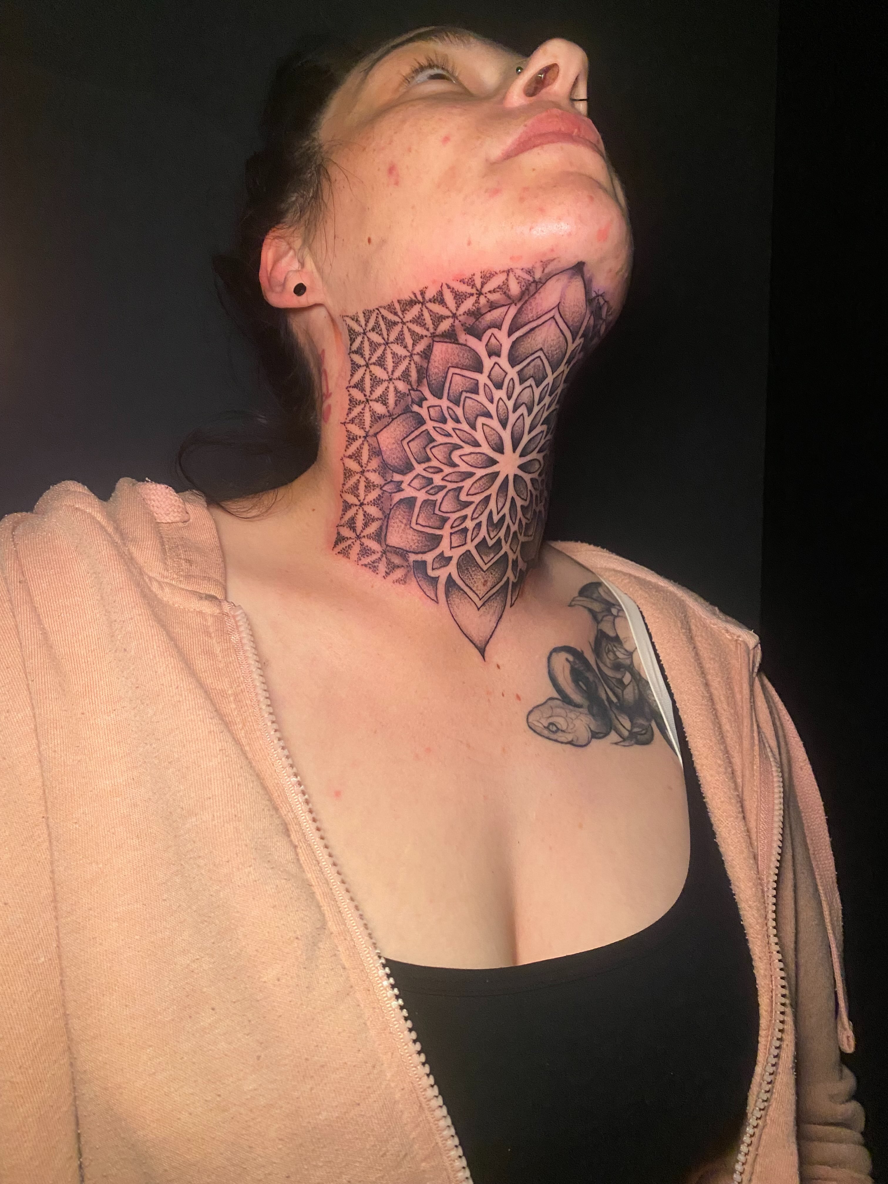 Geometric mandala geometric tattoo on the neck by @dom_macio_tattoo