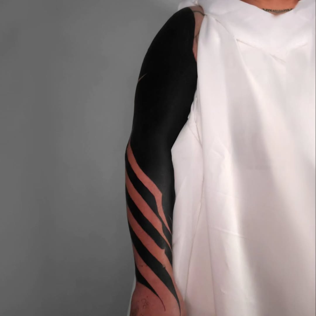 Tattoo by @ceso732 β blackwork