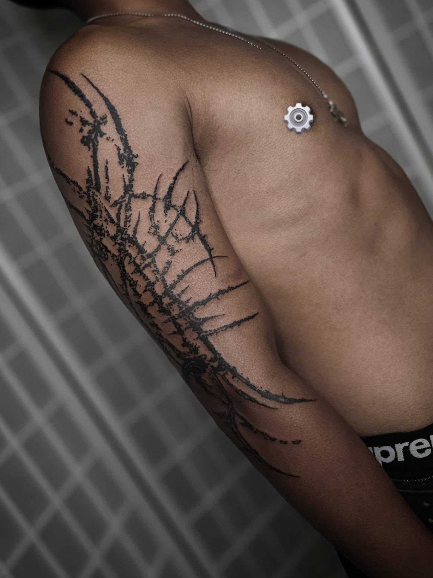 Thorn crown black and grey tattoo on the shoulder by ⚙️ 𝔄𝔞𝔯𝔬𝔫 𝔇. ⚙️