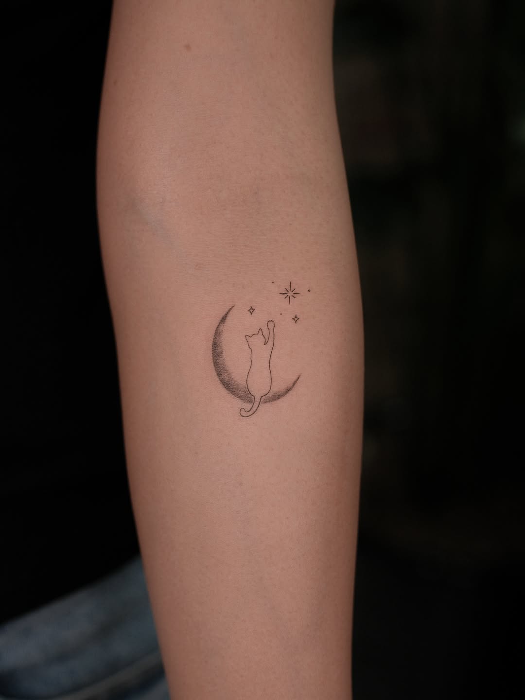 Tattoo by @_nikonv — fine_line, minimalist