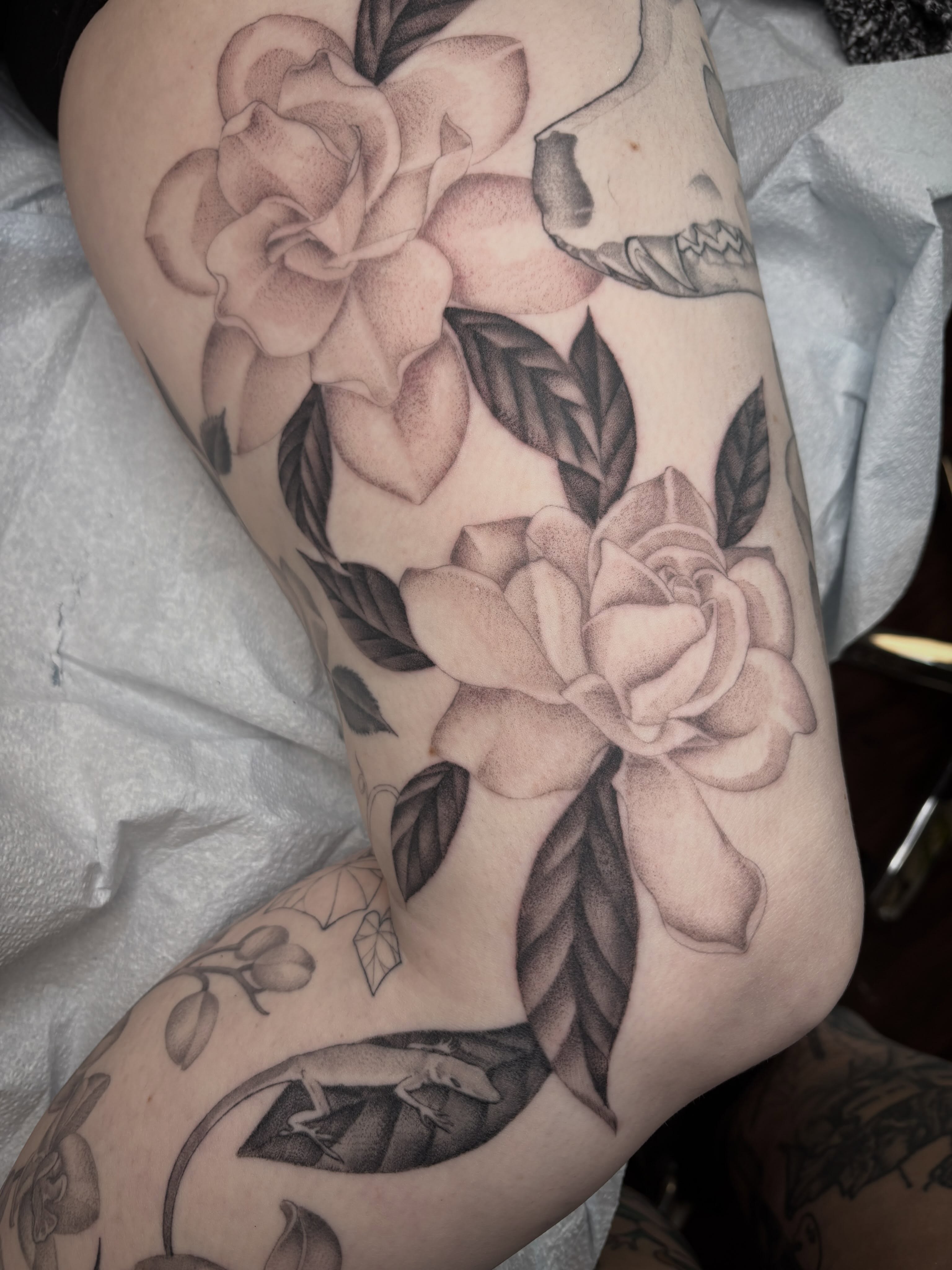 Roses realism tattoo on the forearm by Miami Tattoo Artist π Mel Carrasco