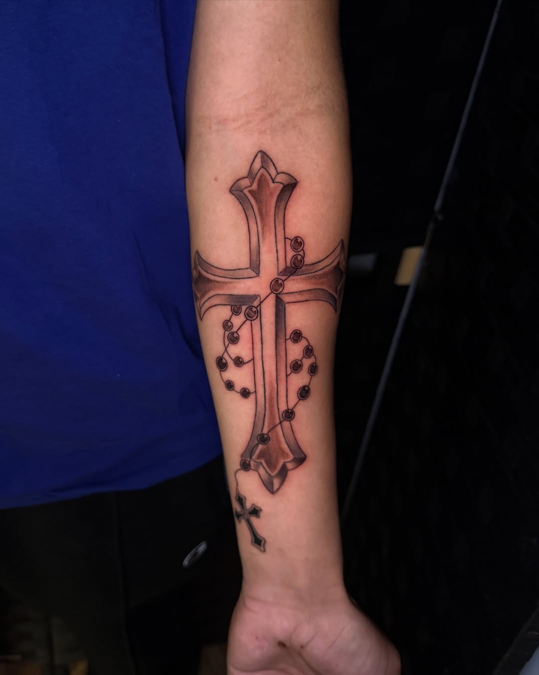 Cross with rosary beads lettering tattoo on the forearm by ๐๐ข๐ฃ๐ฑ ๐๐ฆ๐ฑ๐ฌ ๐๏ธ
