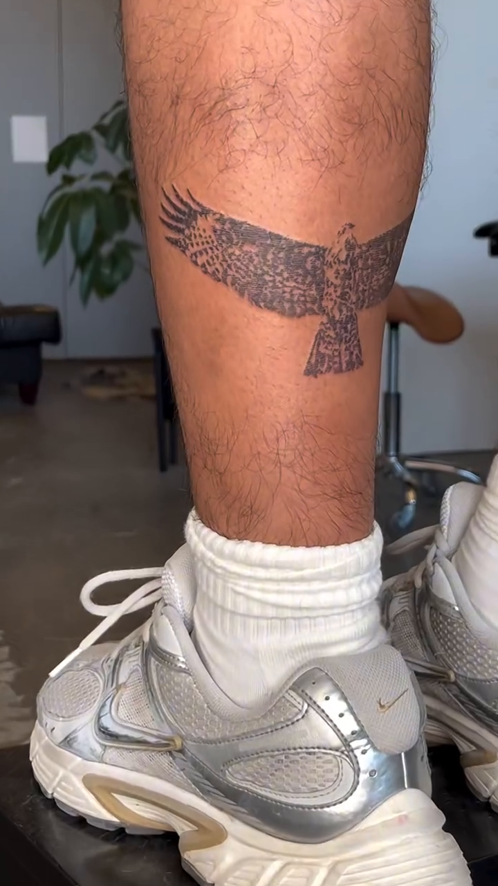 Eagle fine line tattoo on the leg by Gap⋆head