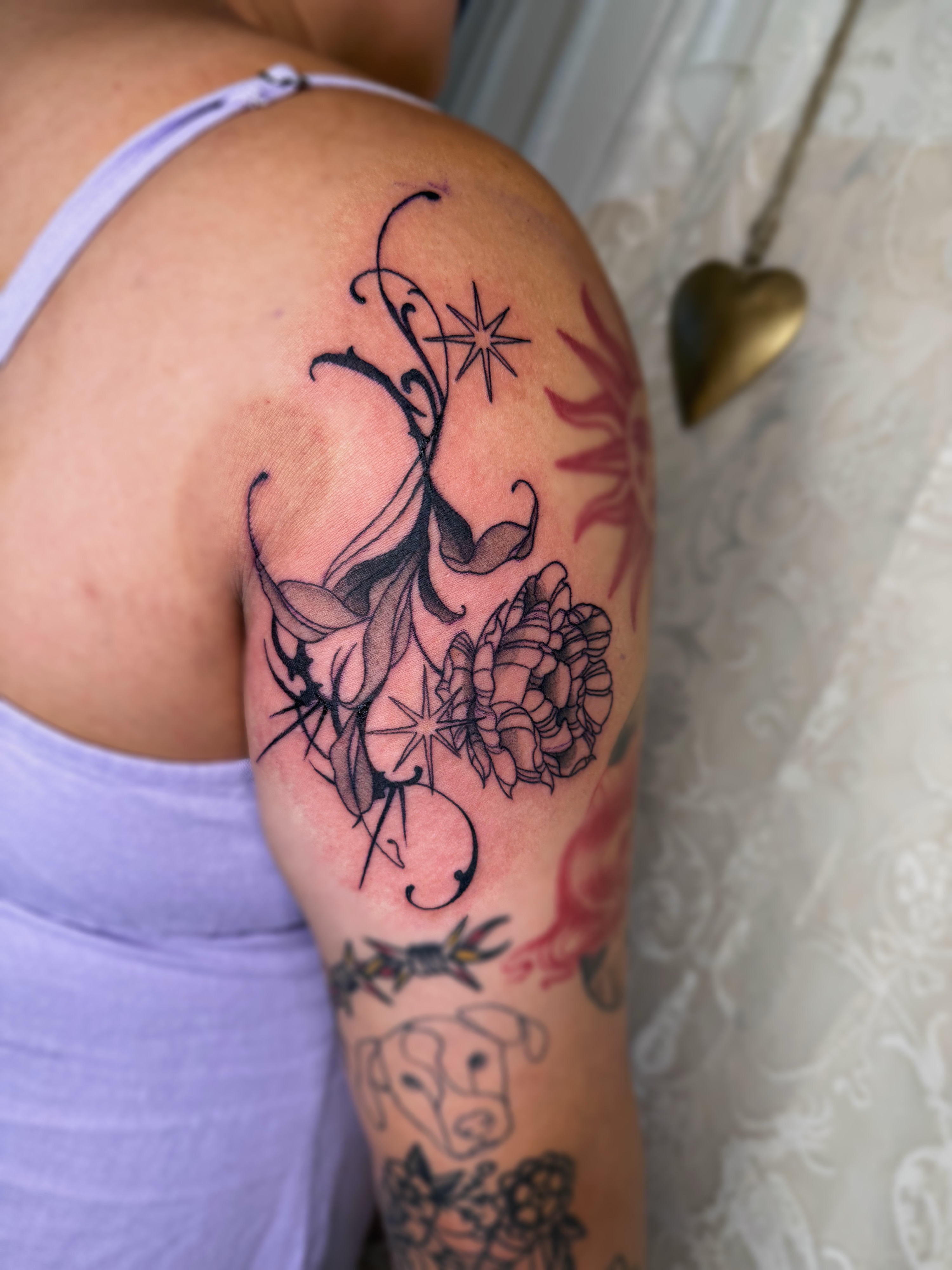 Tattoo by @sombra.miel — black_and_grey, ornamental