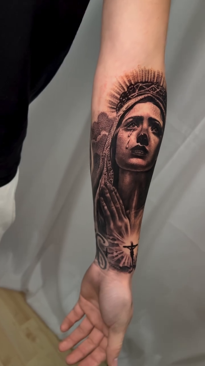 Tattoo by @jars_tat2 — black_and_grey, realism