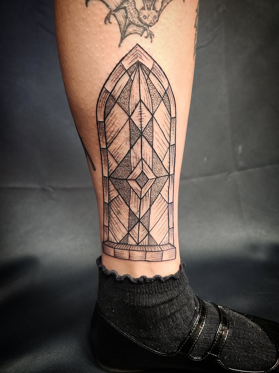 Tattoo by @thelinedefined — geometric, black_and_grey