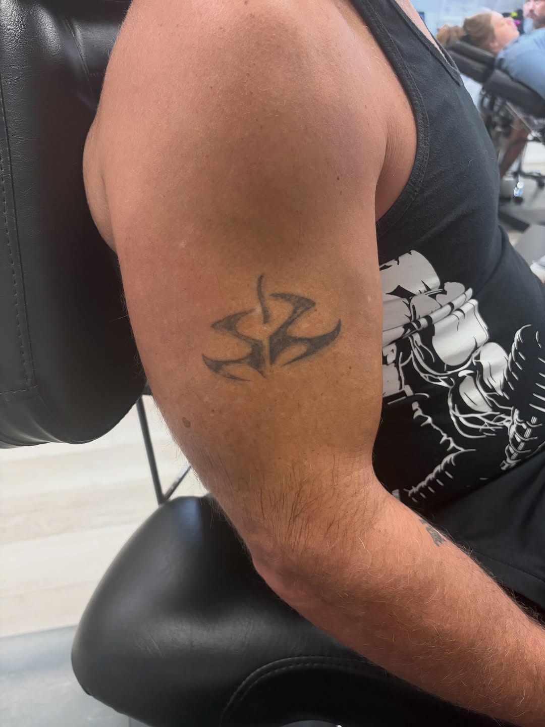 Tattoo by @exzavior__ โ blackwork