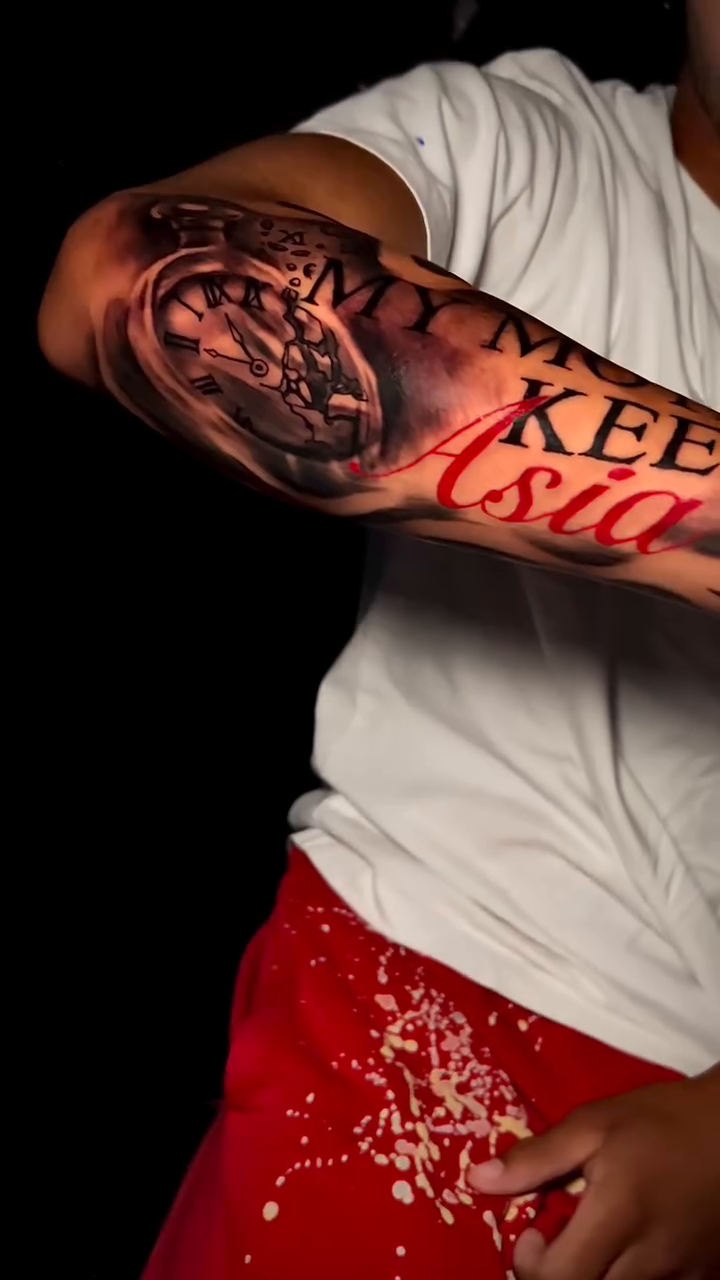 Tattoo by @gustattz_ — lettering_script, black_and_grey