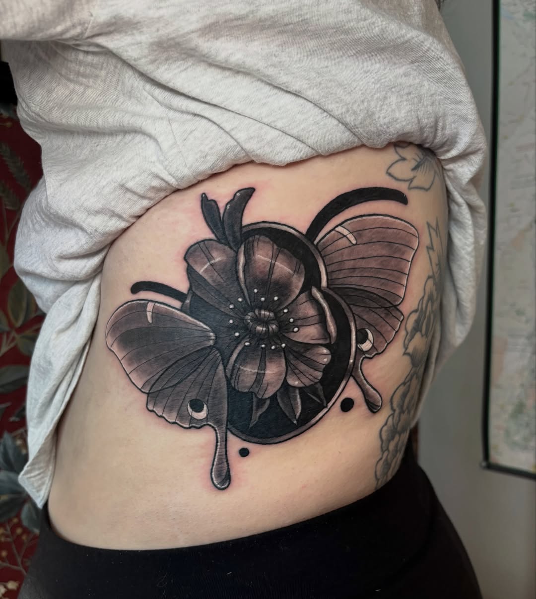 Tattoo by @silverseptemberart — black_and_grey
