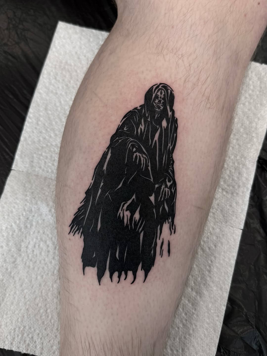 Tattoo by @roniblack_tt — blackwork