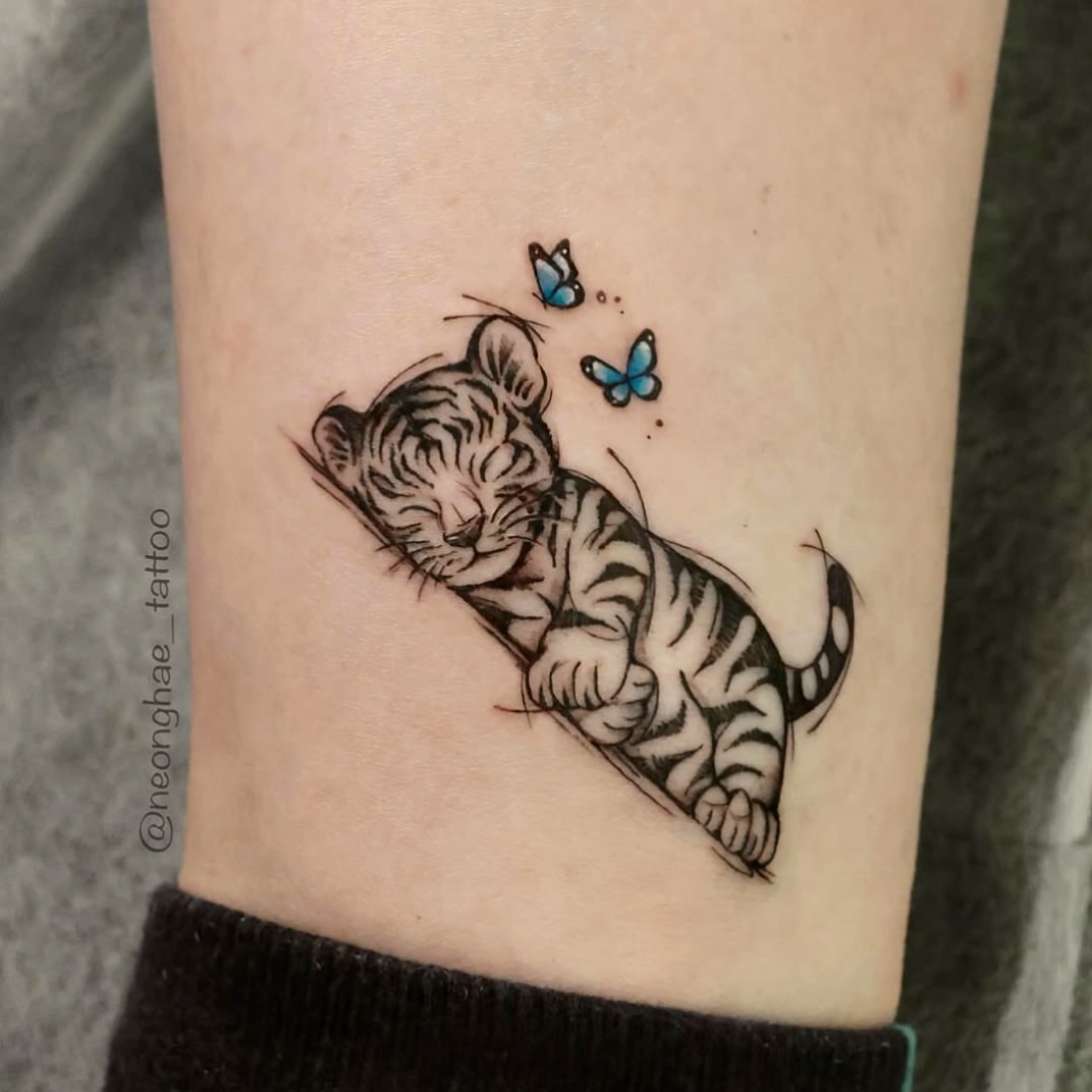 Tattoo by @neonghae — dotwork, realism