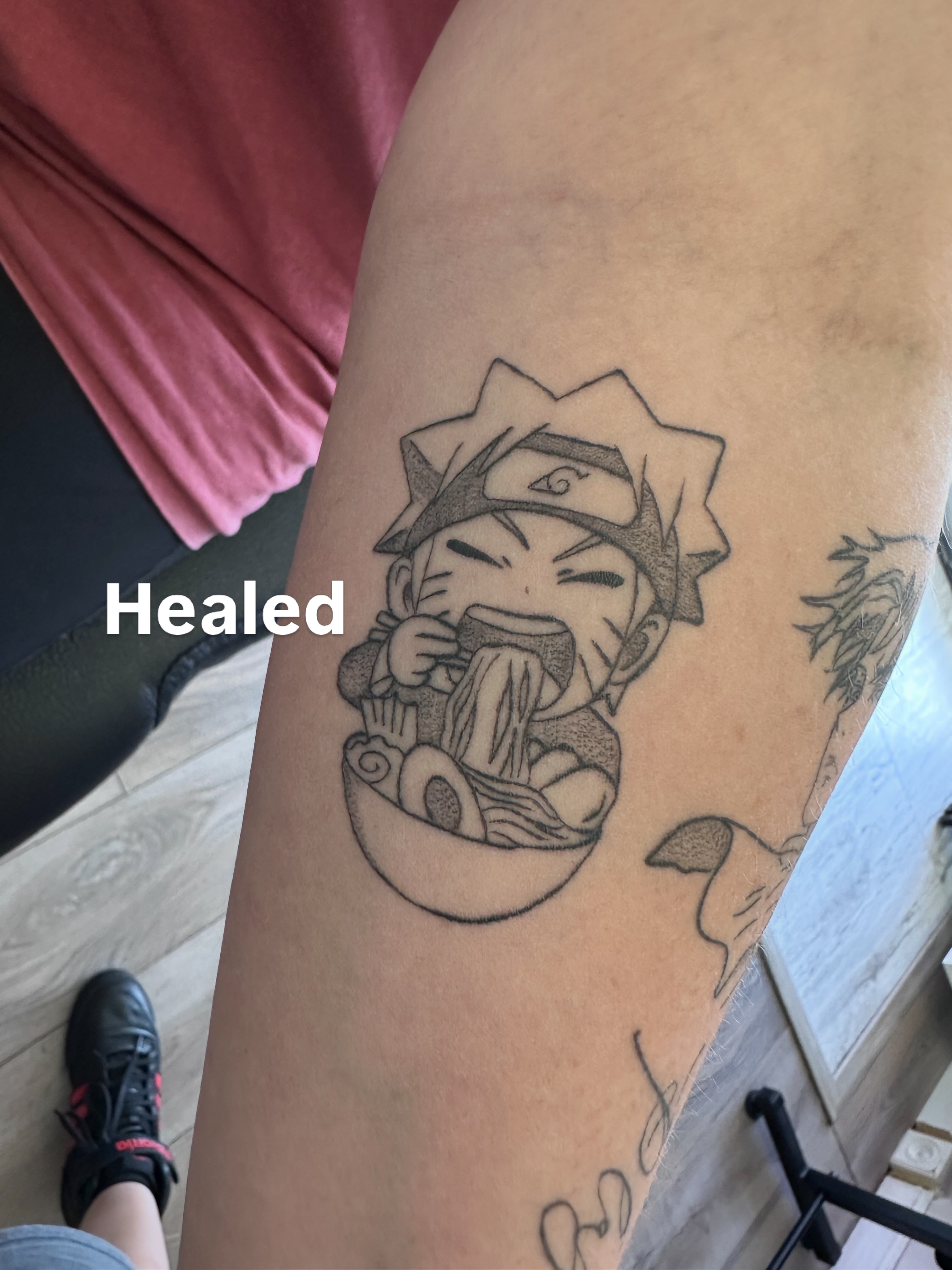 Ramen-eating character anime tattoo on the thigh by NuNu